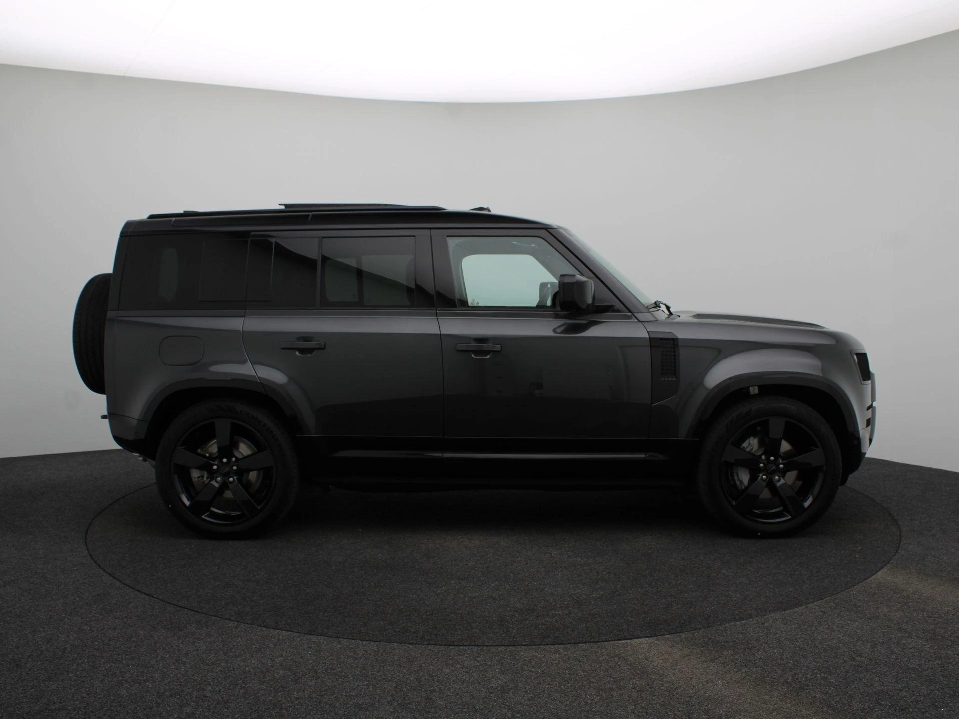 Land Rover-Defender-image-5