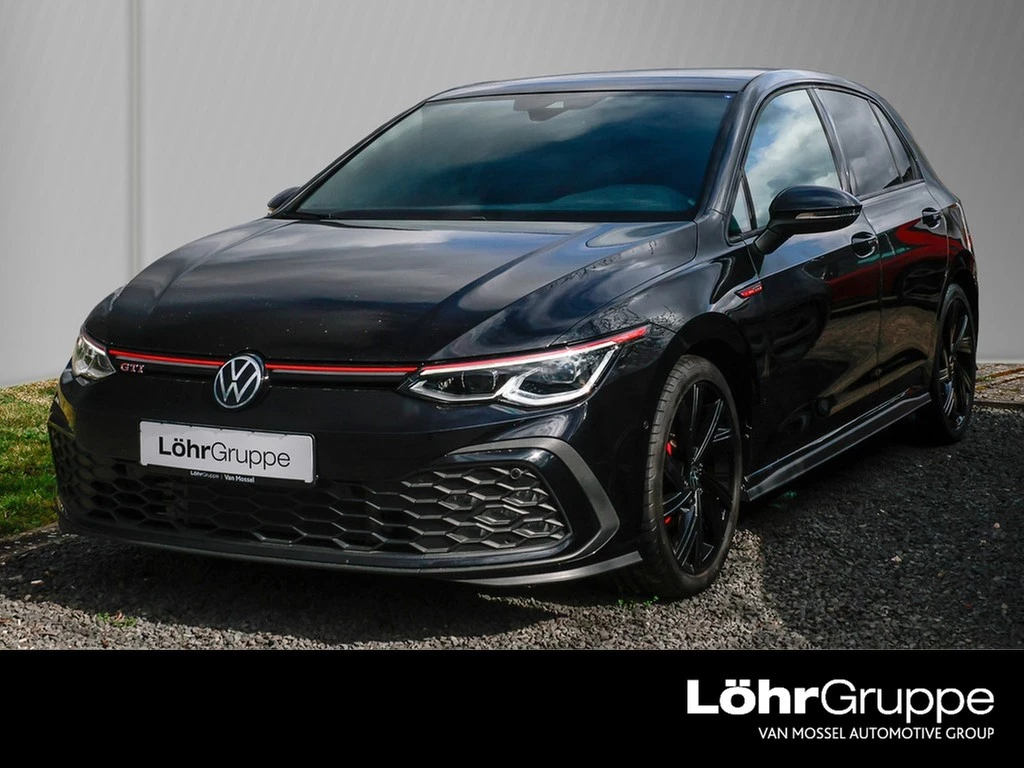 Volkswagen-Golf-image-0