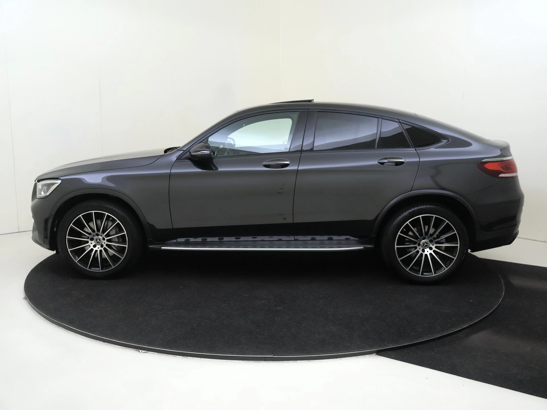 Mercedes-Benz-GLC-image-7