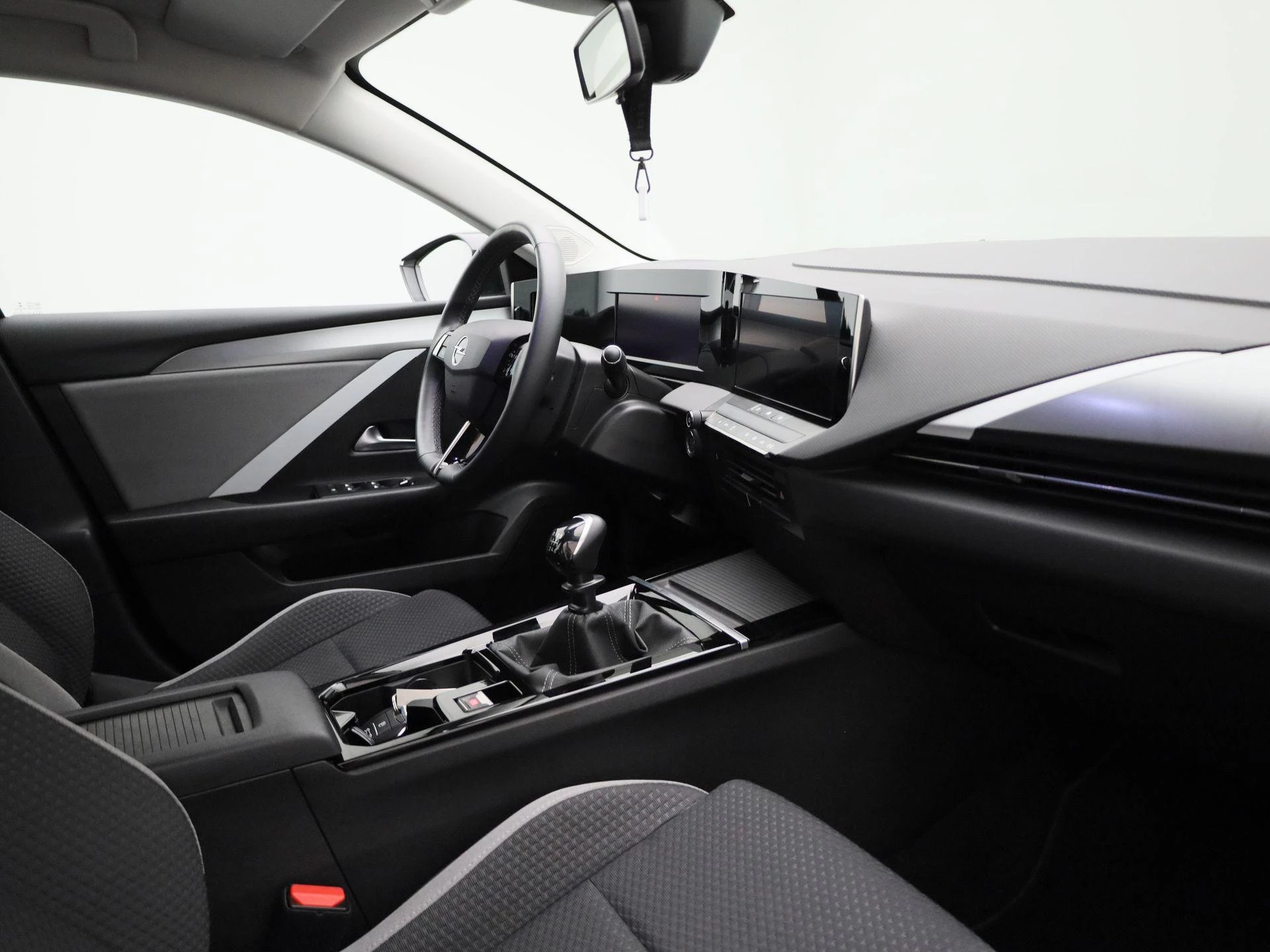 Opel-Astra-image-28