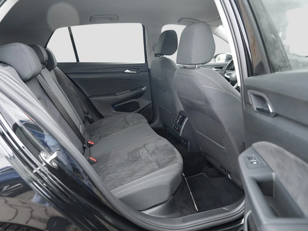 Volkswagen-Golf-image-10