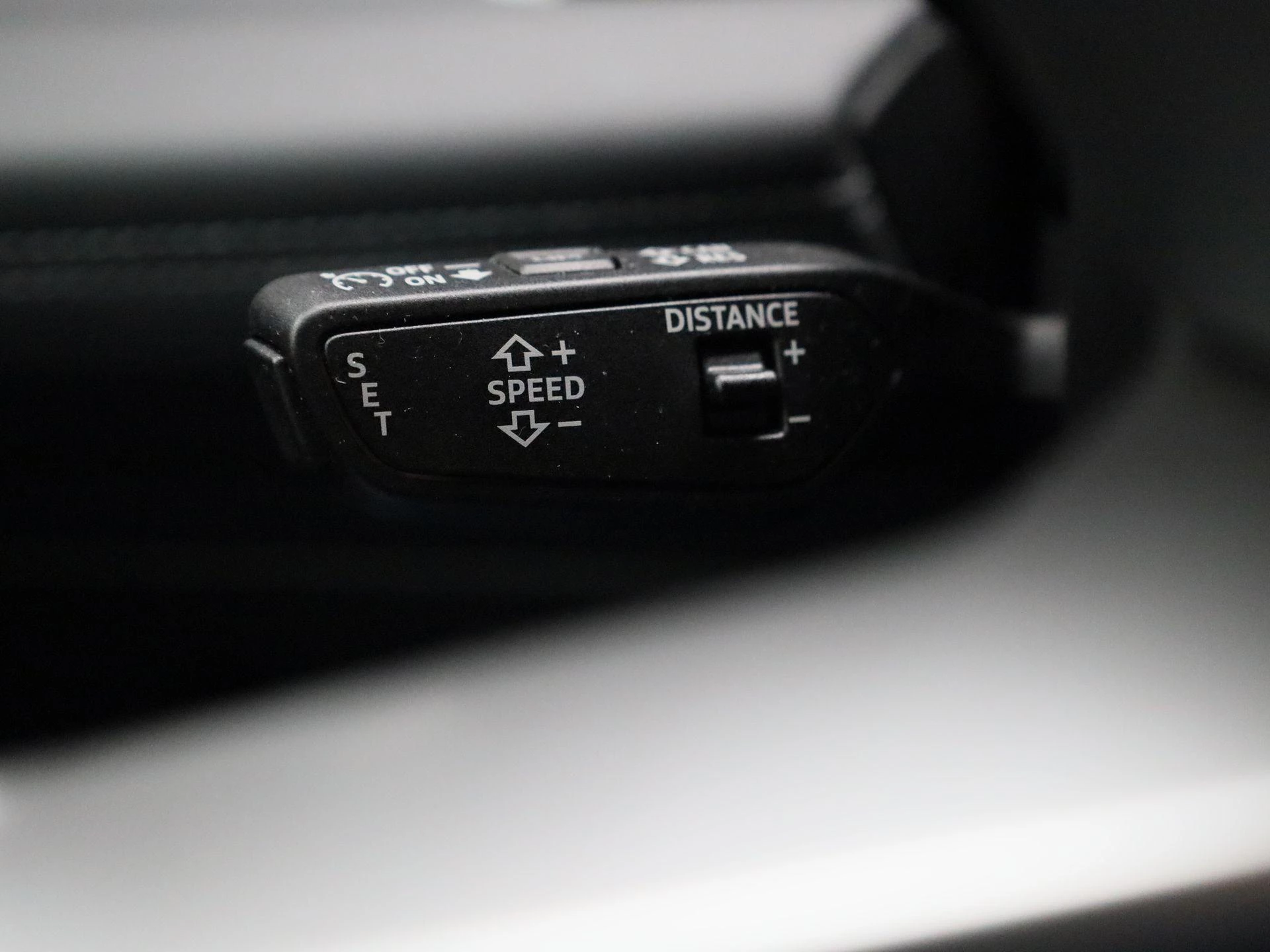 Audi-Q6 e-tron-image-21