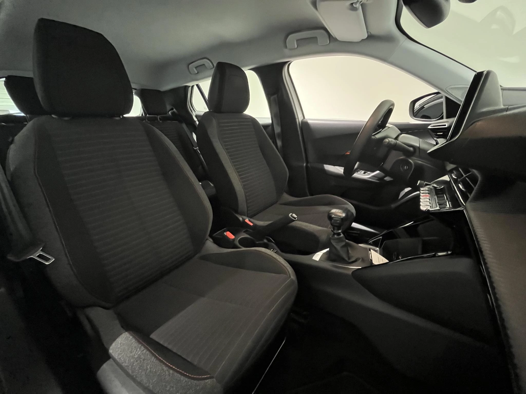 Peugeot-2008-image-14