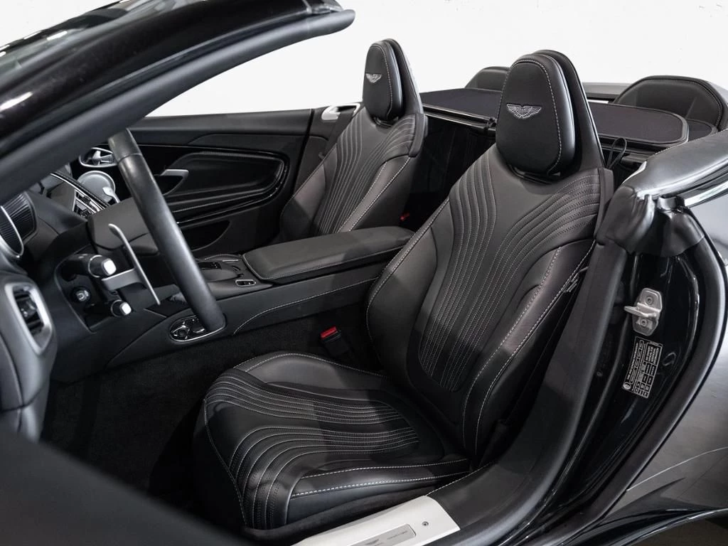 Aston Martin V8 Volante DB11 Aston Martin Hamburg