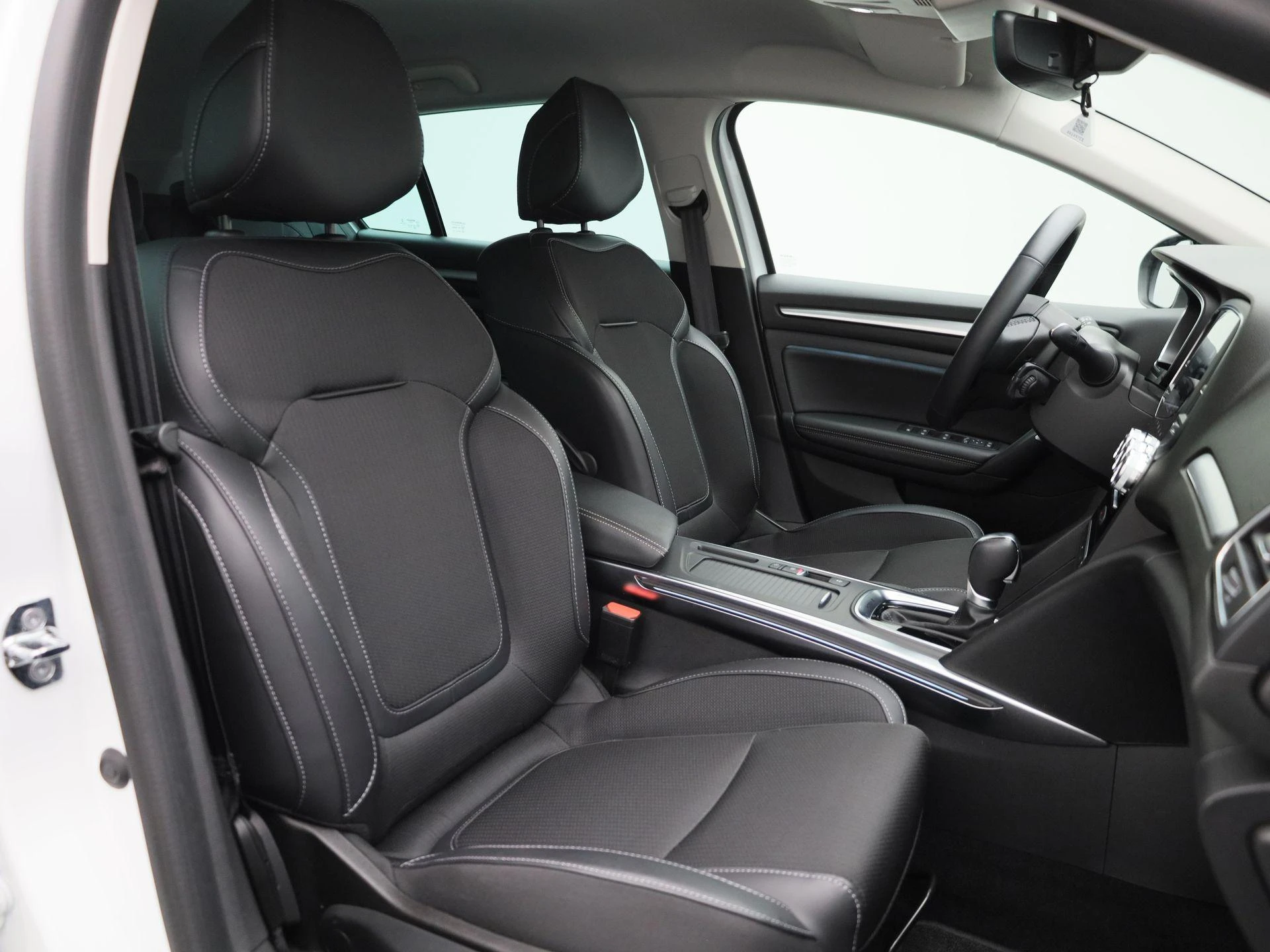 Renault-Mégane Estate-image-33