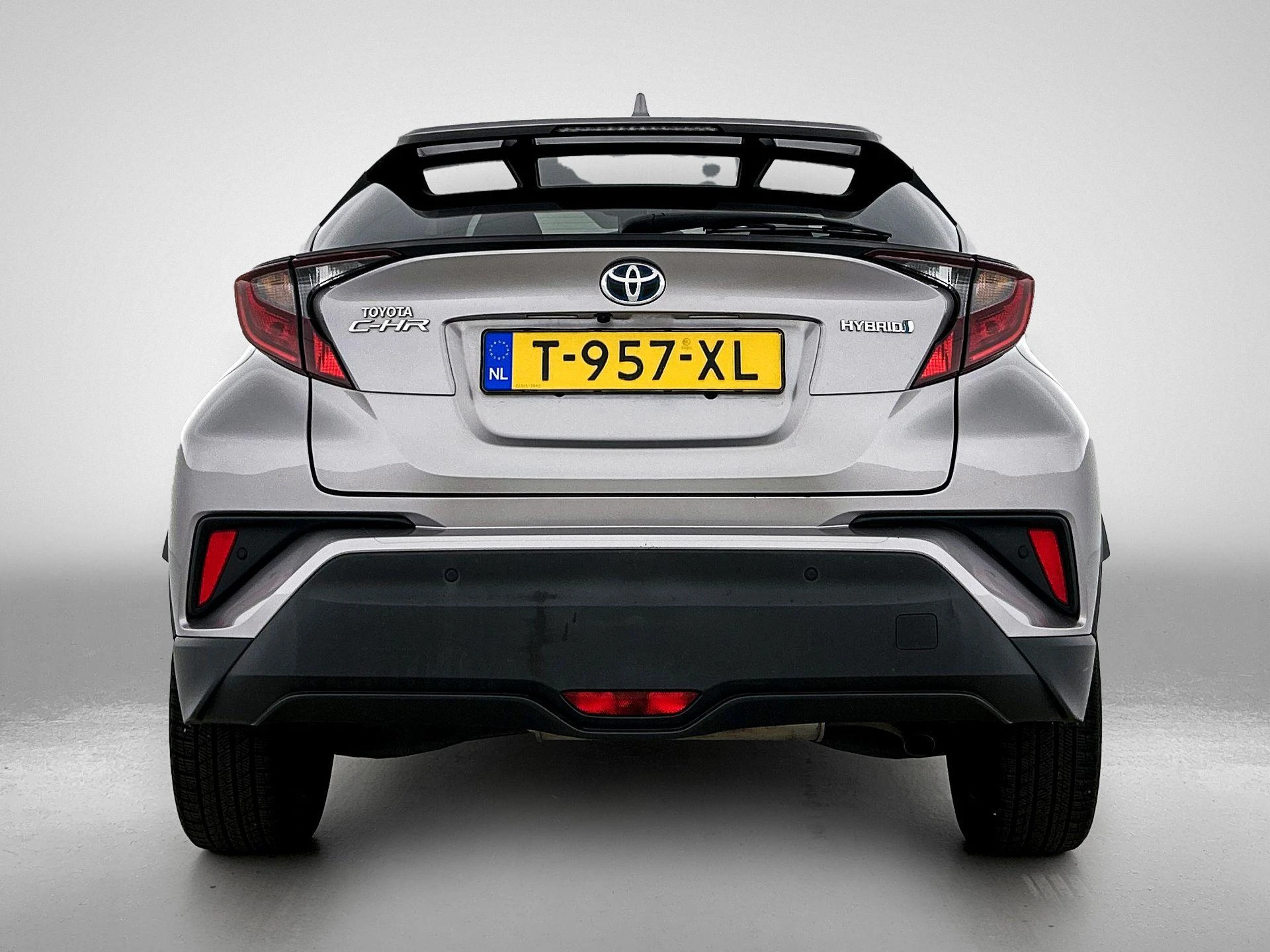 Toyota-C-HR-image-2