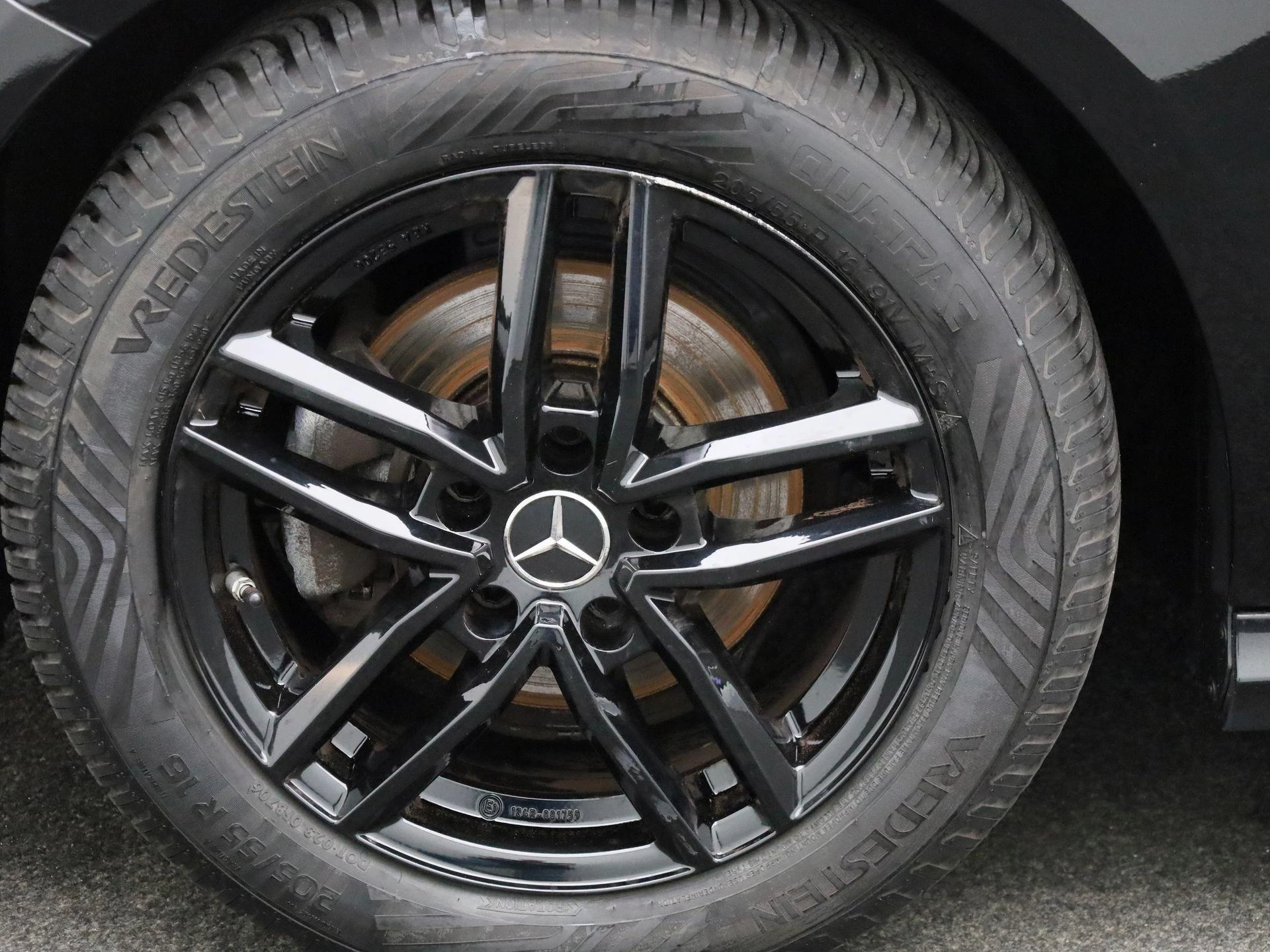 Mercedes-Benz-A-Klasse-image-11