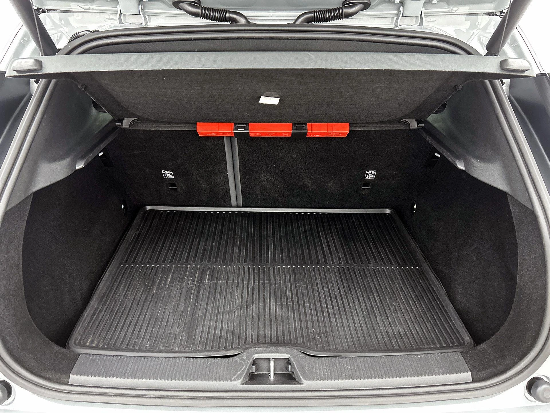 Volvo-EX30-image-36