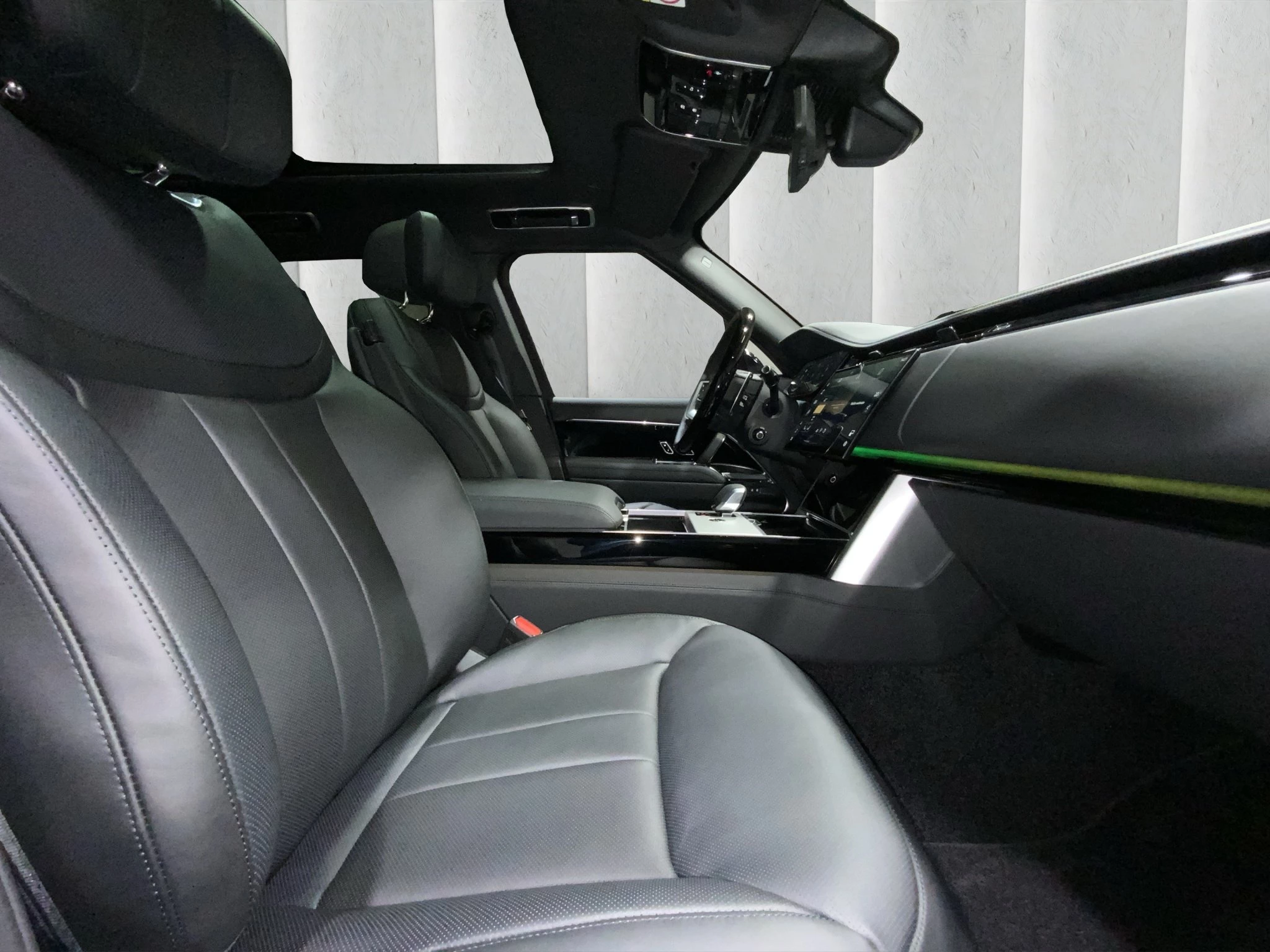 Land Rover Range Rover Autobiography 3.0 P550e 22 | AHK | Kühlfach