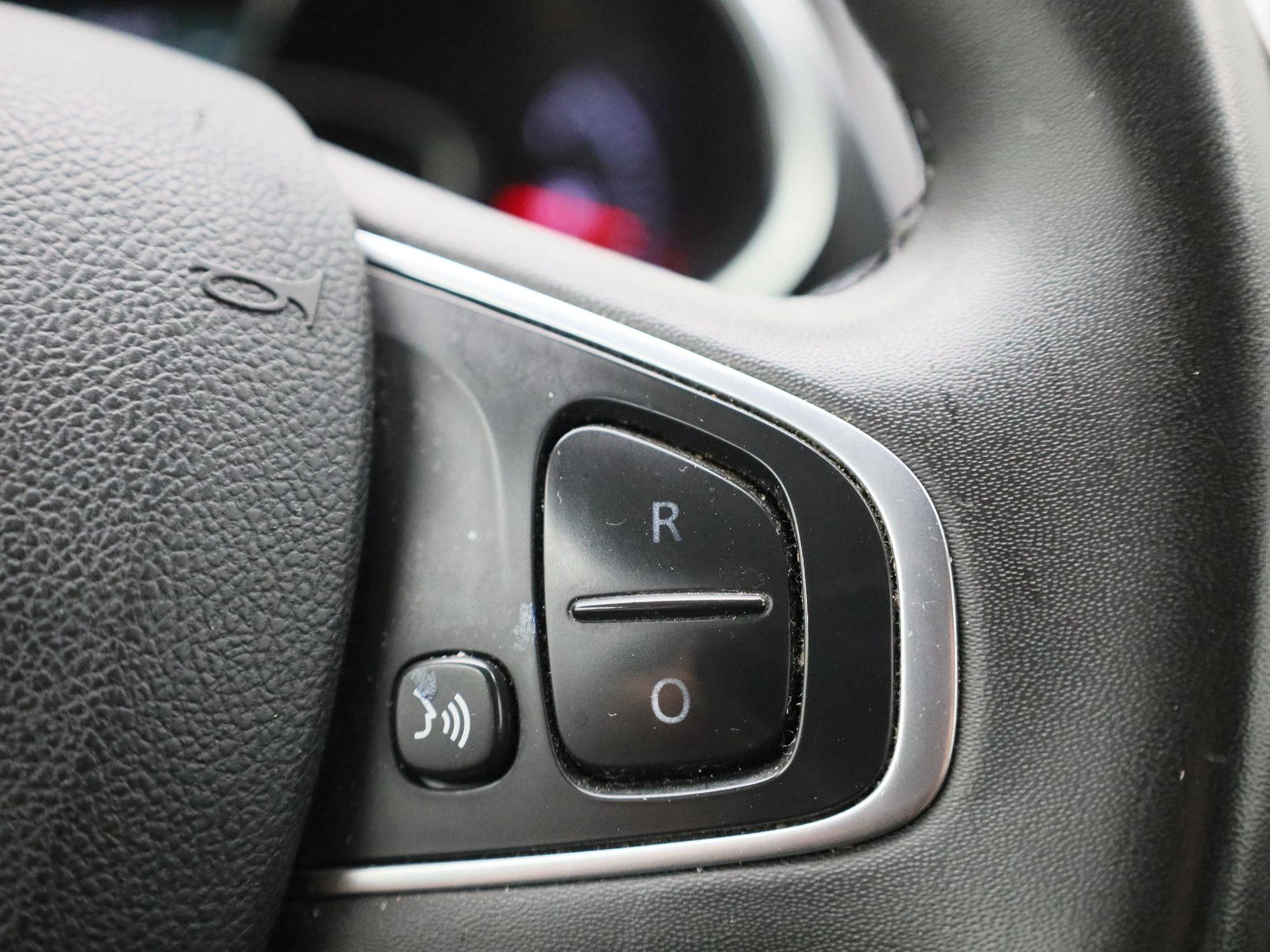 Renault-Clio-image-23