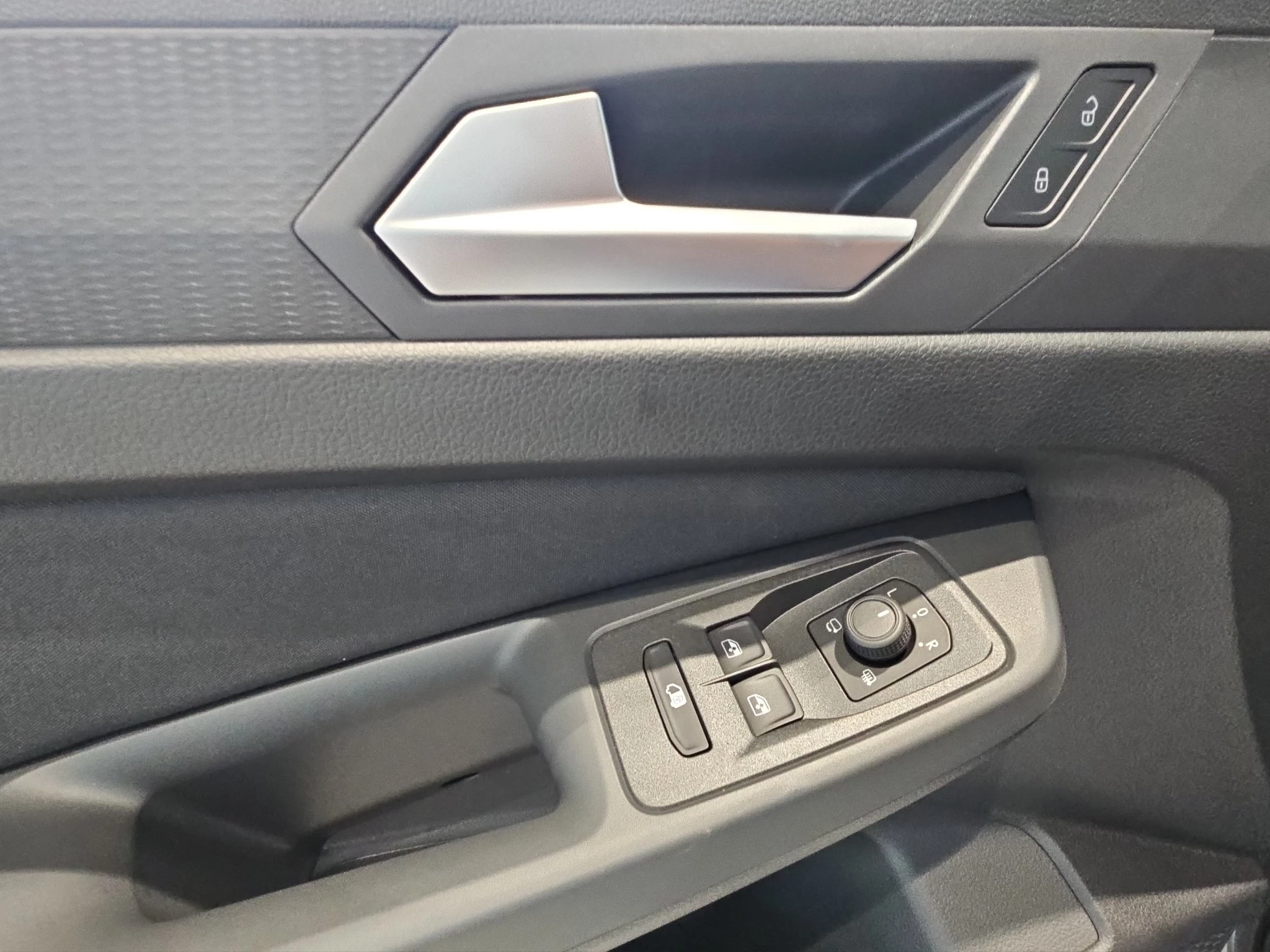 Ford-Transit Connect-image-15