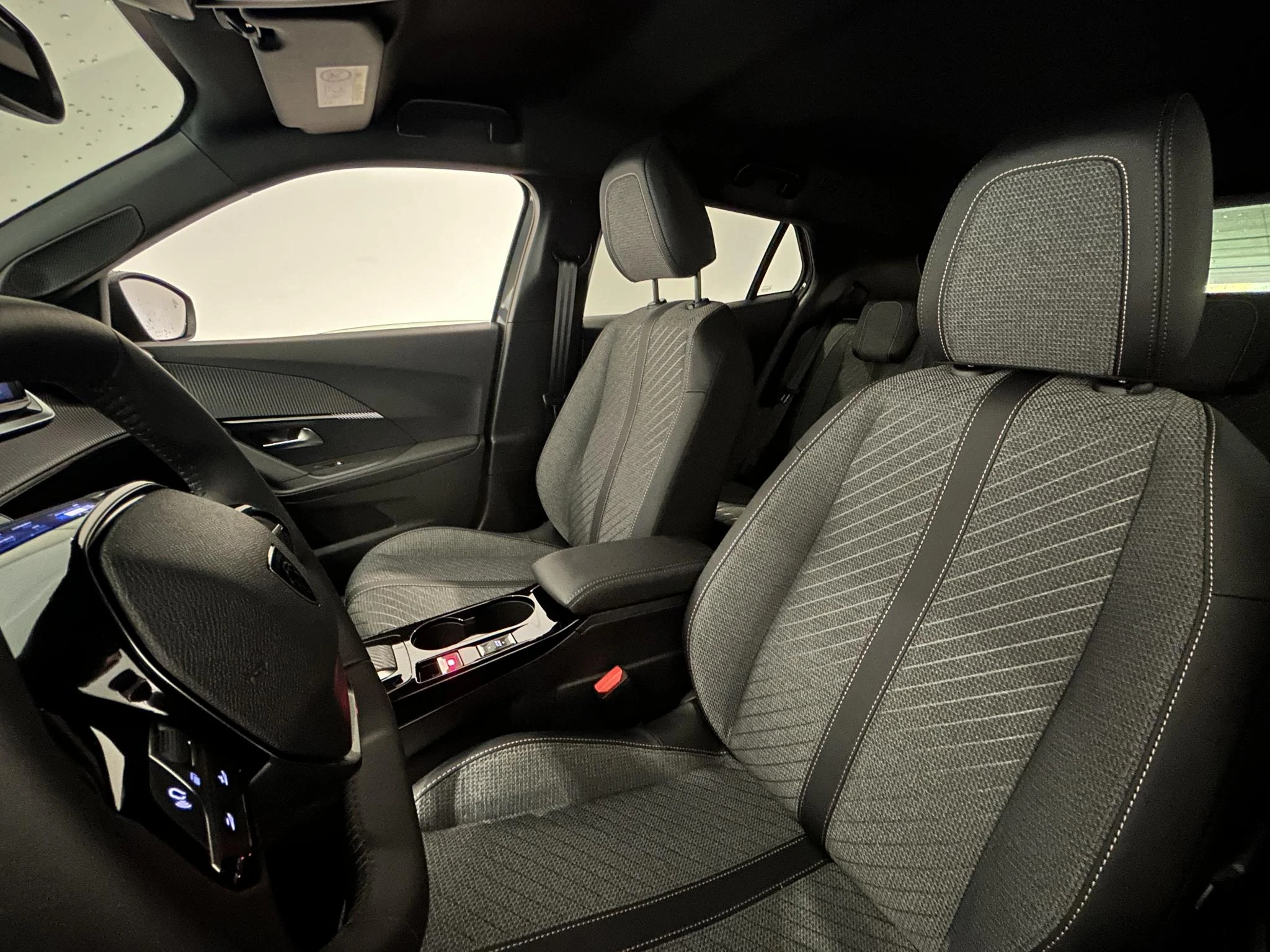 Peugeot-2008-image-18