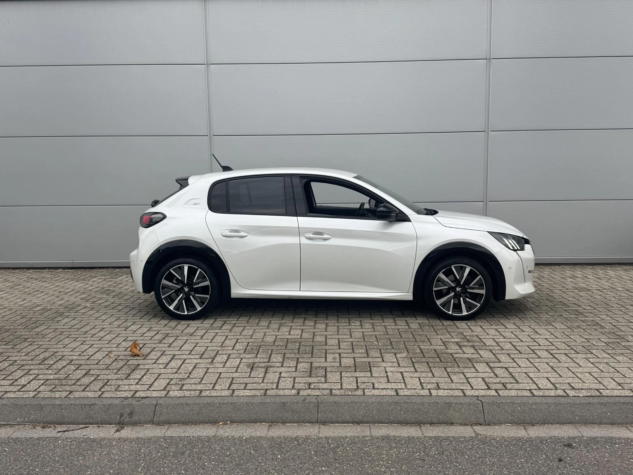 Peugeot-208-image-6