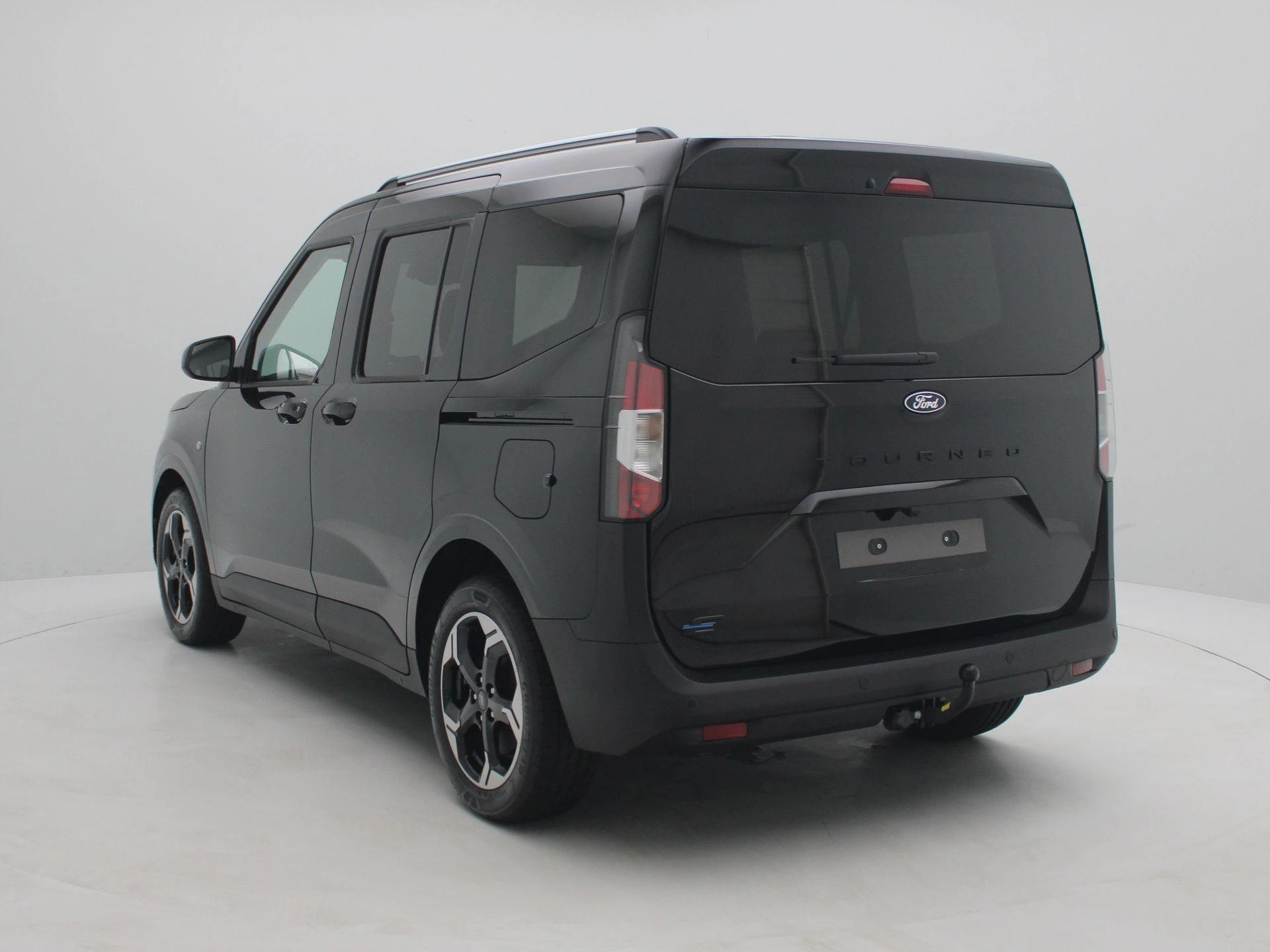 Ford-E-Transit Courier-image-1