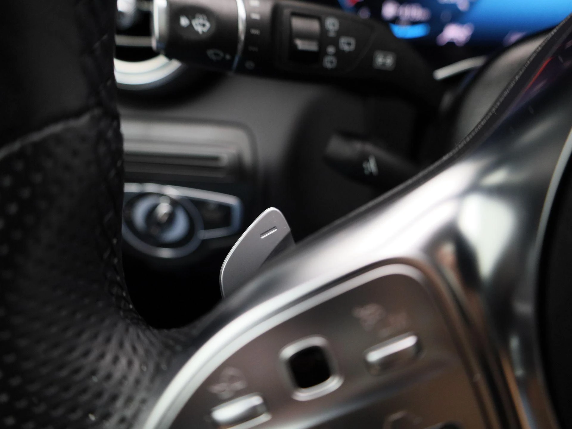 Mercedes-Benz-GLC-image-27