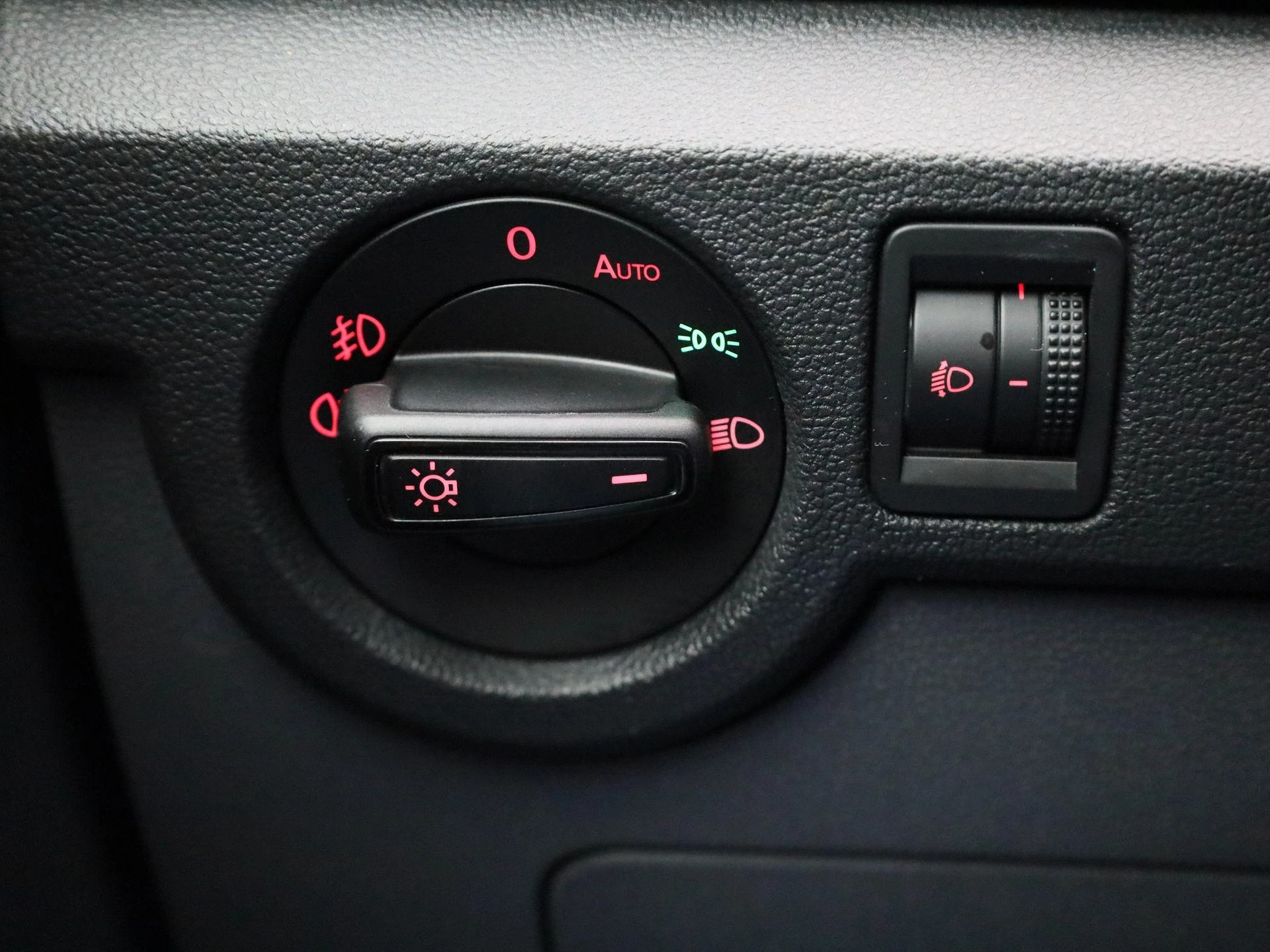 Volkswagen-T-Cross-image-21