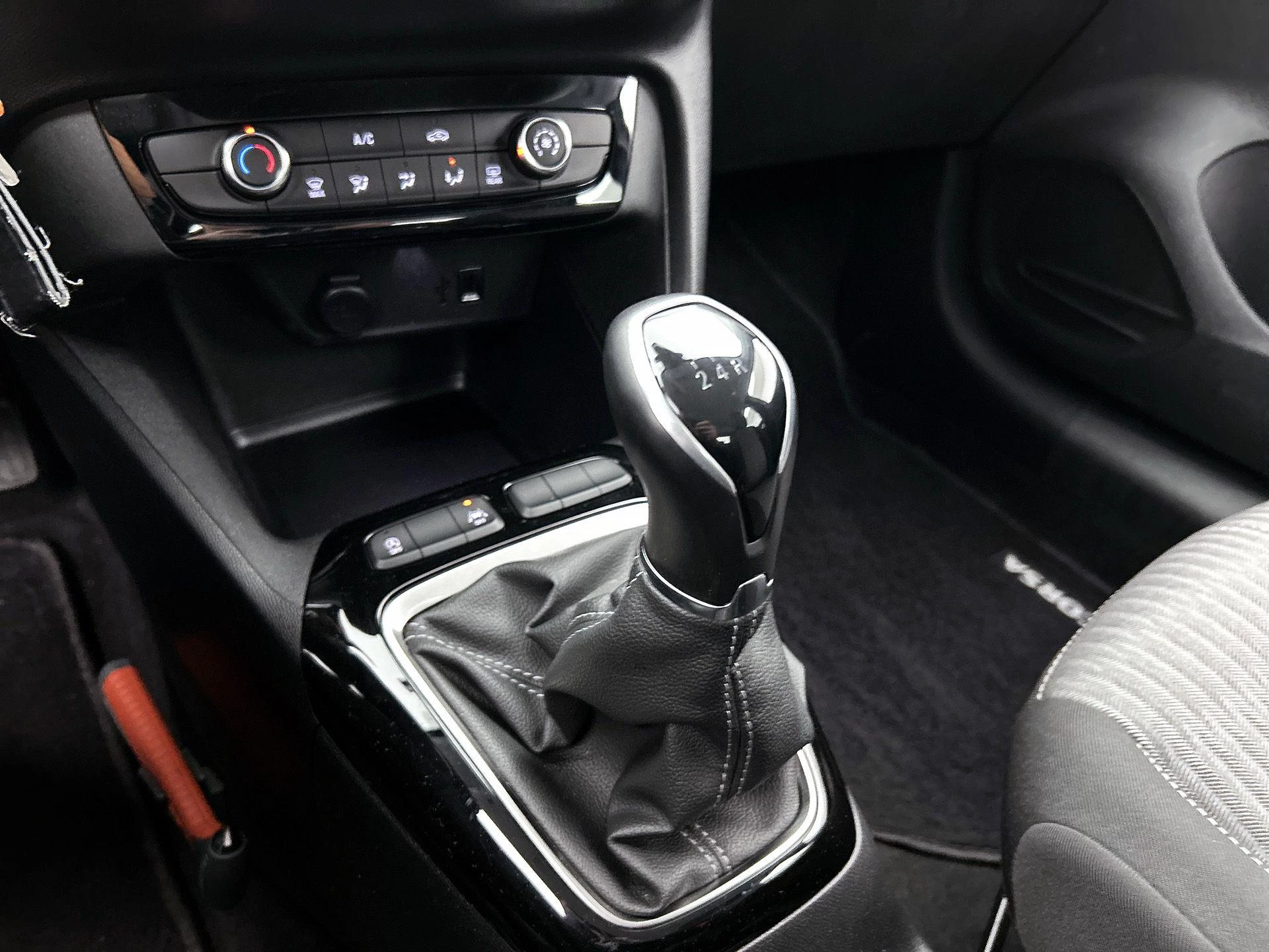 Opel-Corsa-image-12