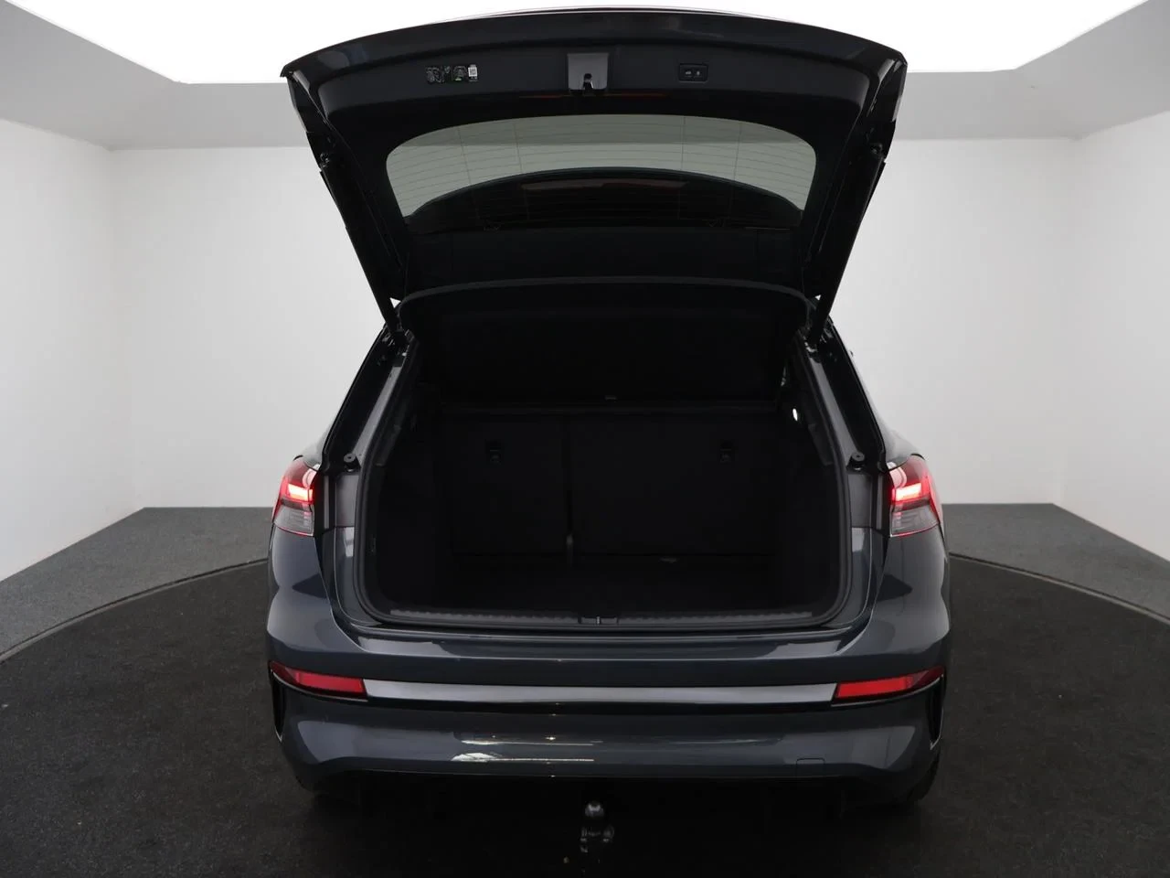 Audi-Q4 e-tron-image-7