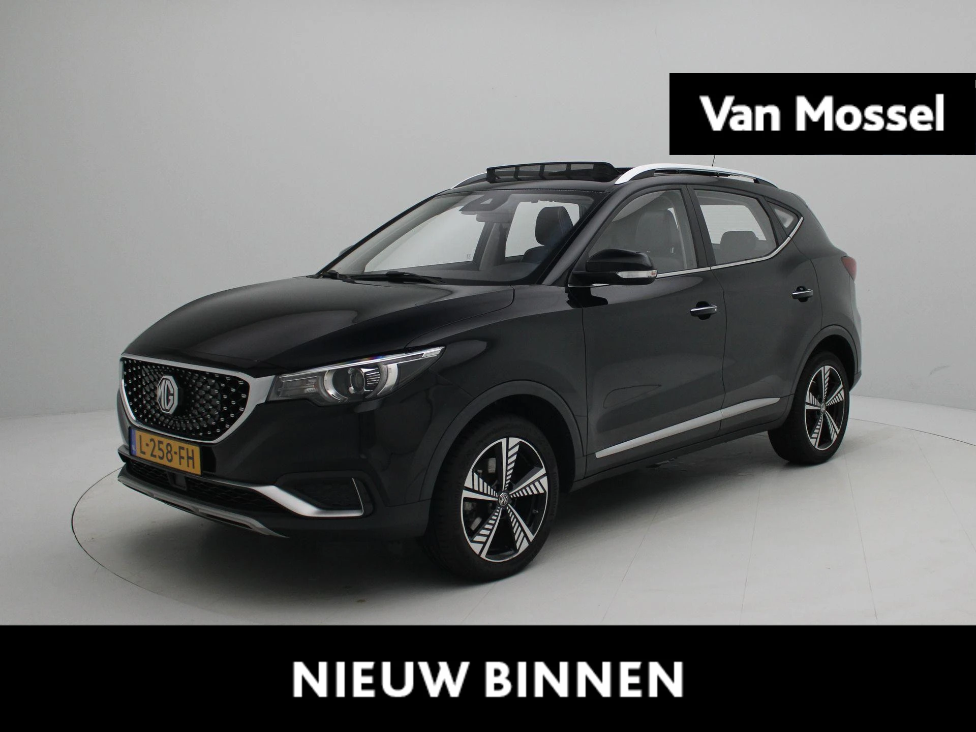 MG-ZS EV-image-0