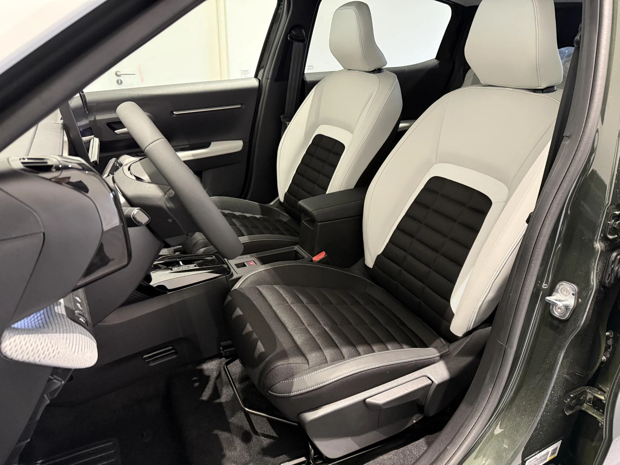 Citroën-ë-C3 Aircross-image-7