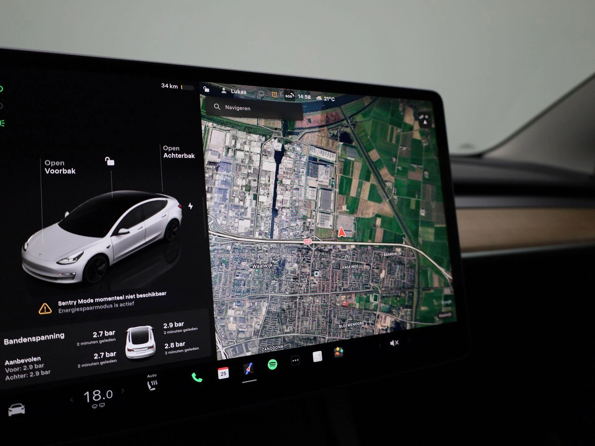 Tesla-Model 3-image-24