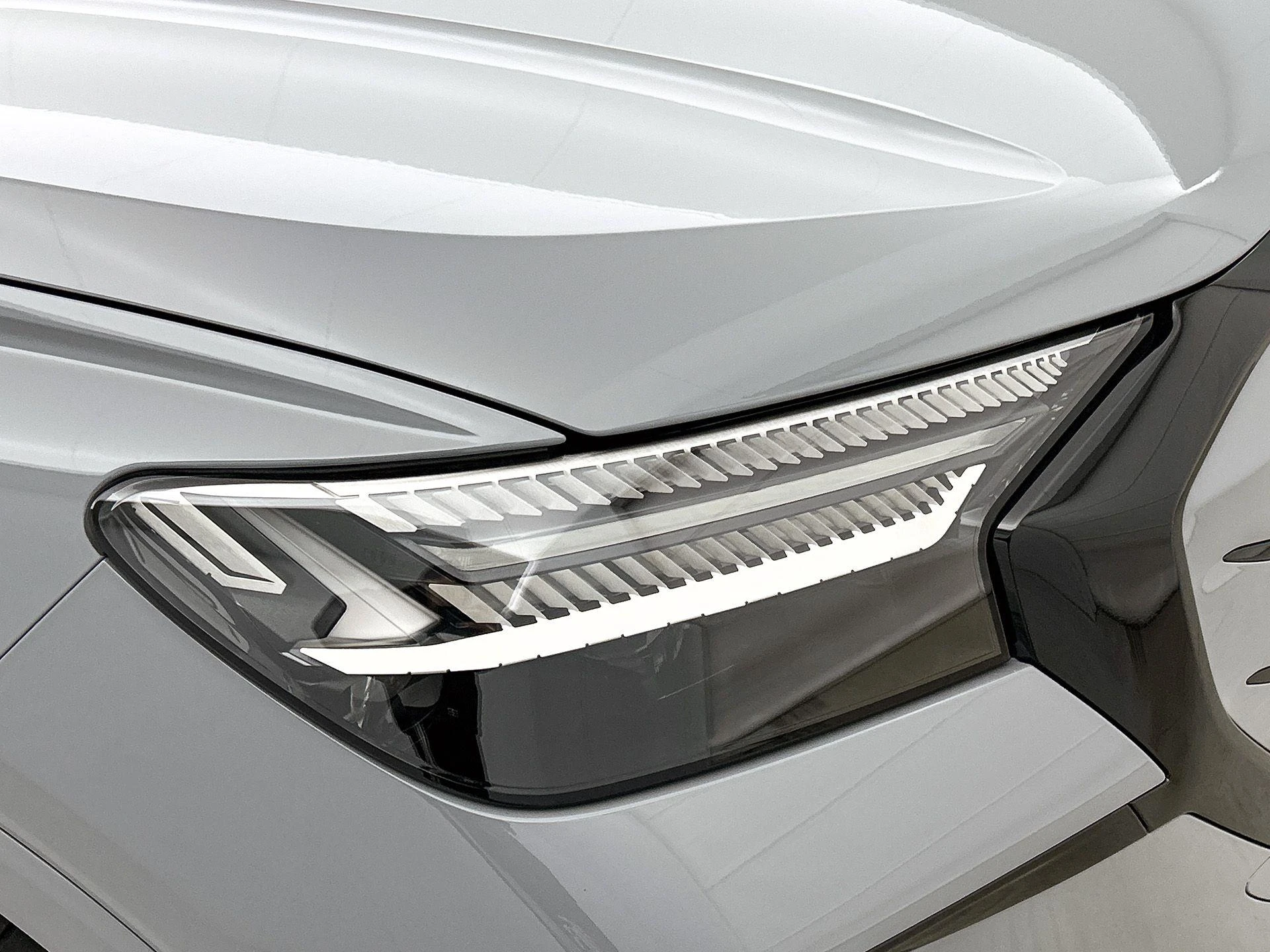 Audi-Q4 e-tron-image-11