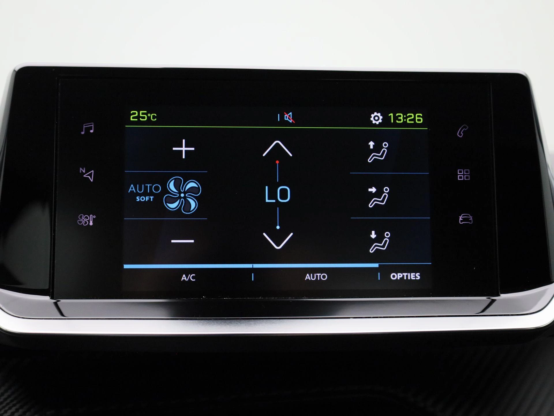 Peugeot-e-208-image-27