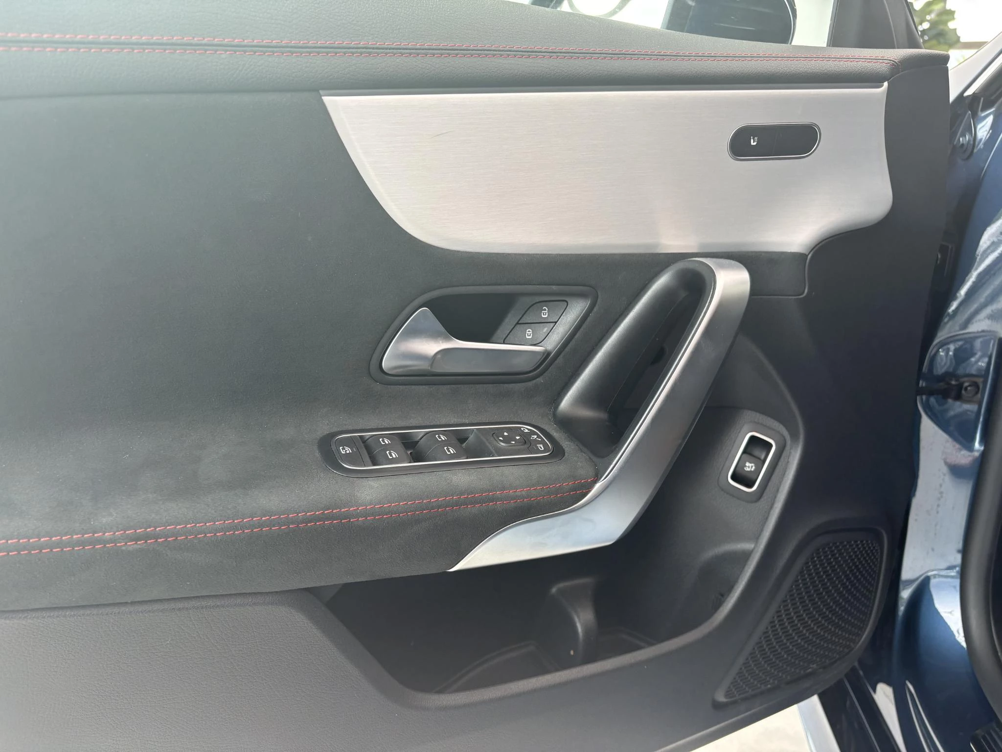 Mercedes-Benz CLA 180 d AMG Line Shooting Brake + CAMERA + LED +