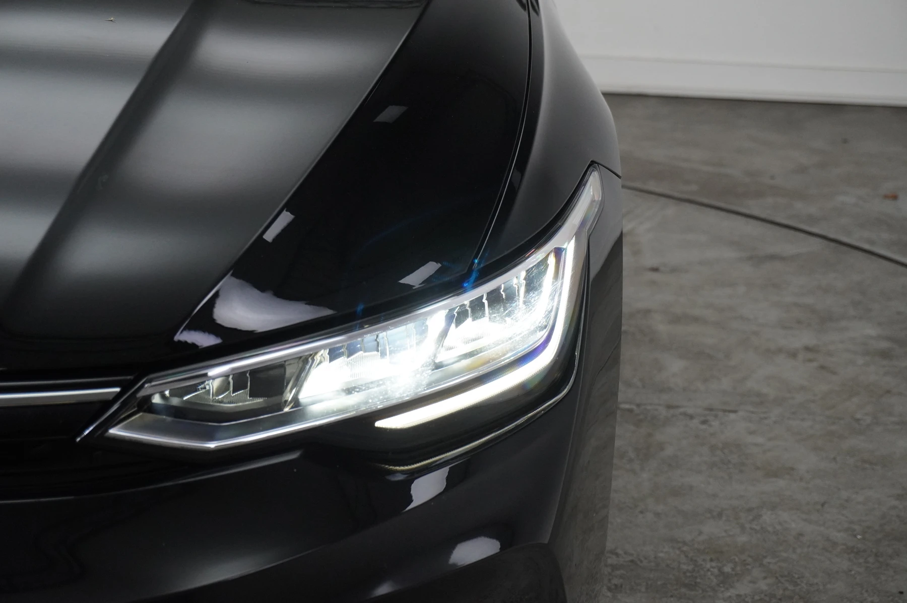 Volkswagen-Golf-image-36