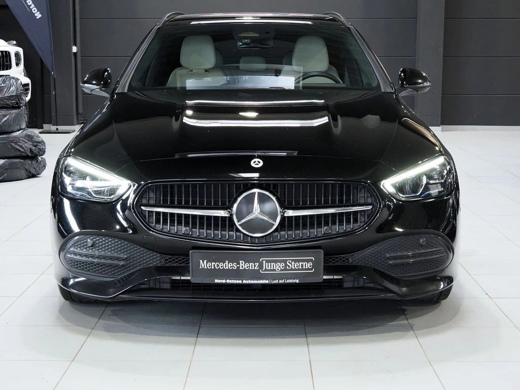 Mercedes-Benz-C-Klasse 300 d-image-3
