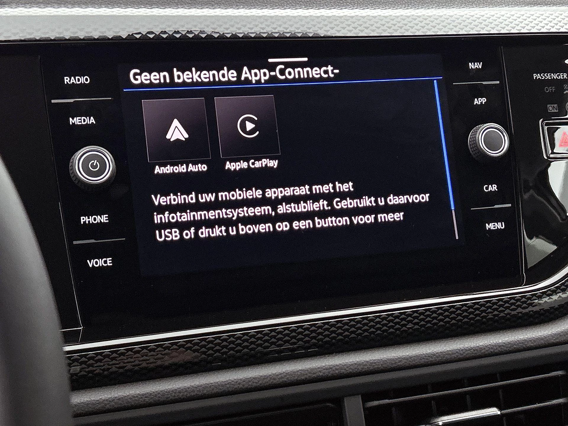 Volkswagen-Polo-image-22