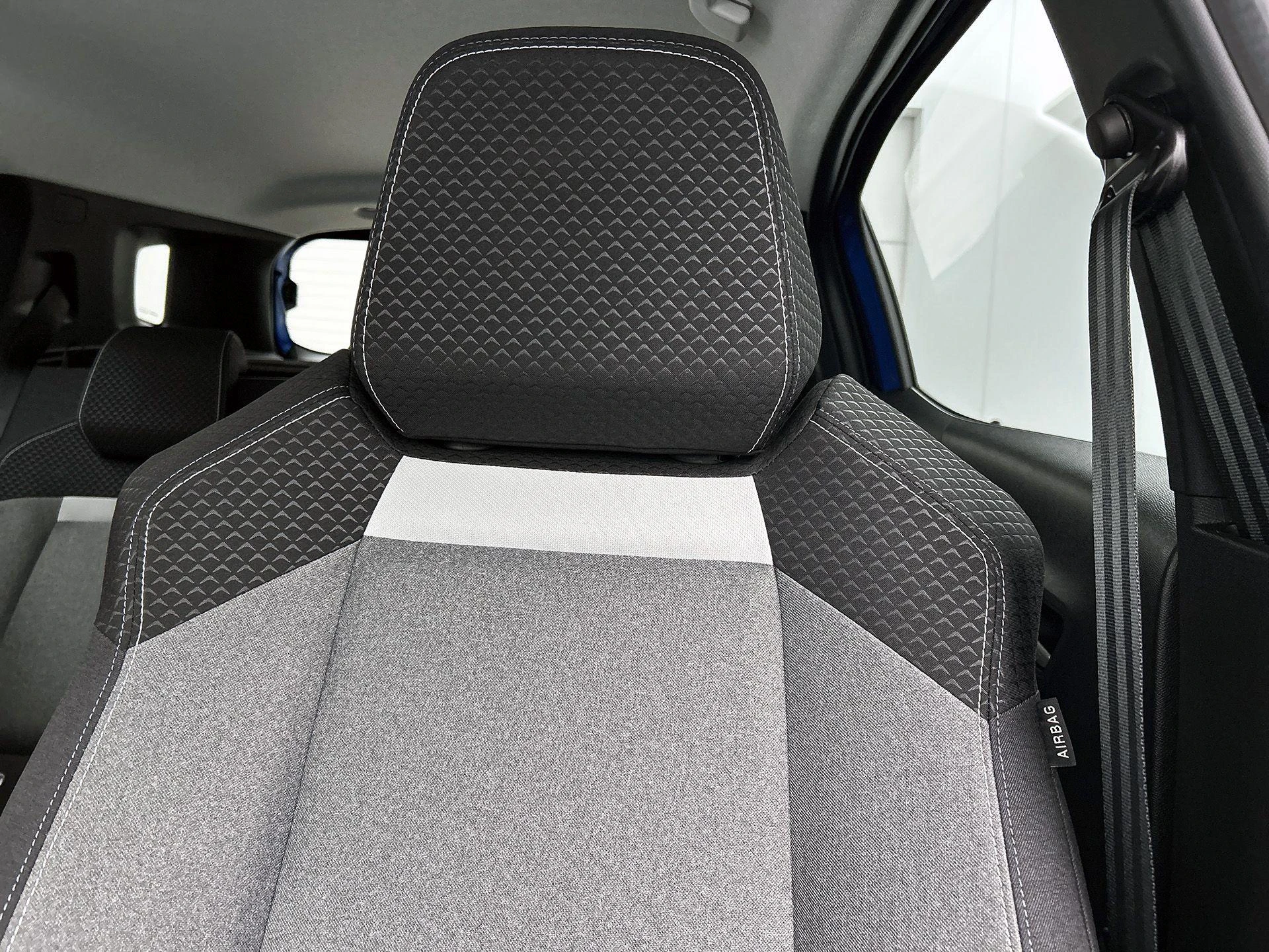 Opel-Frontera-image-14