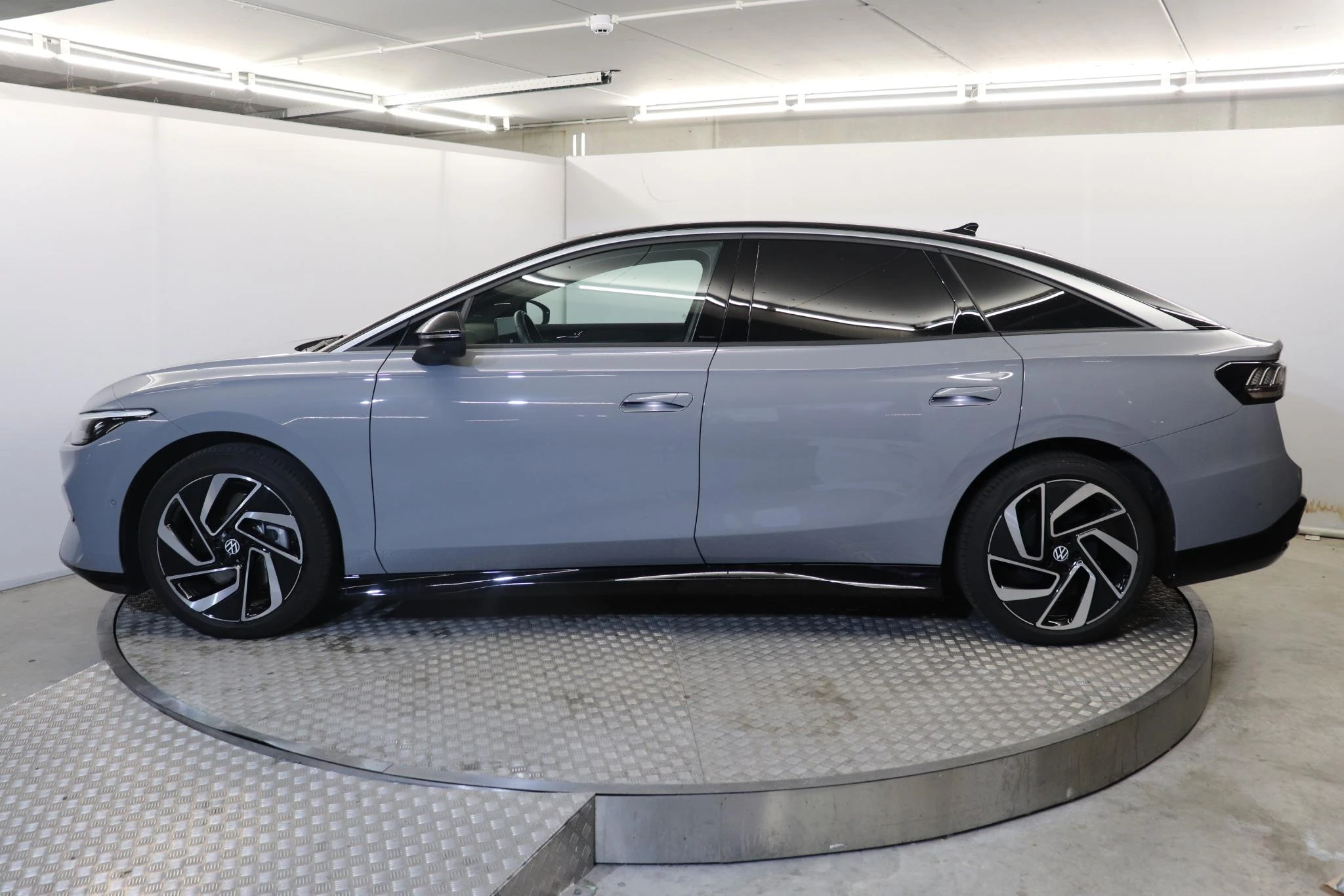 Volkswagen-ID.7-image-1
