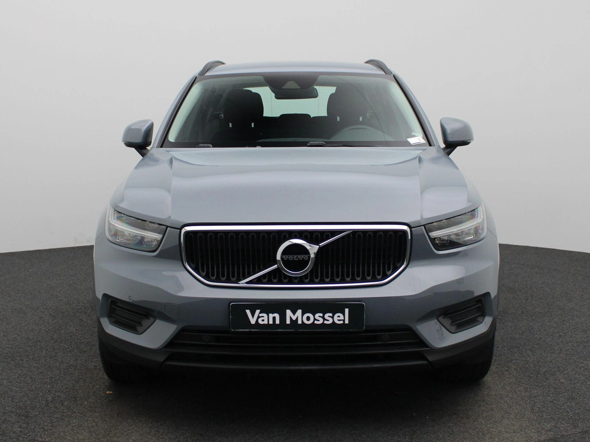 Volvo-XC40-image-2