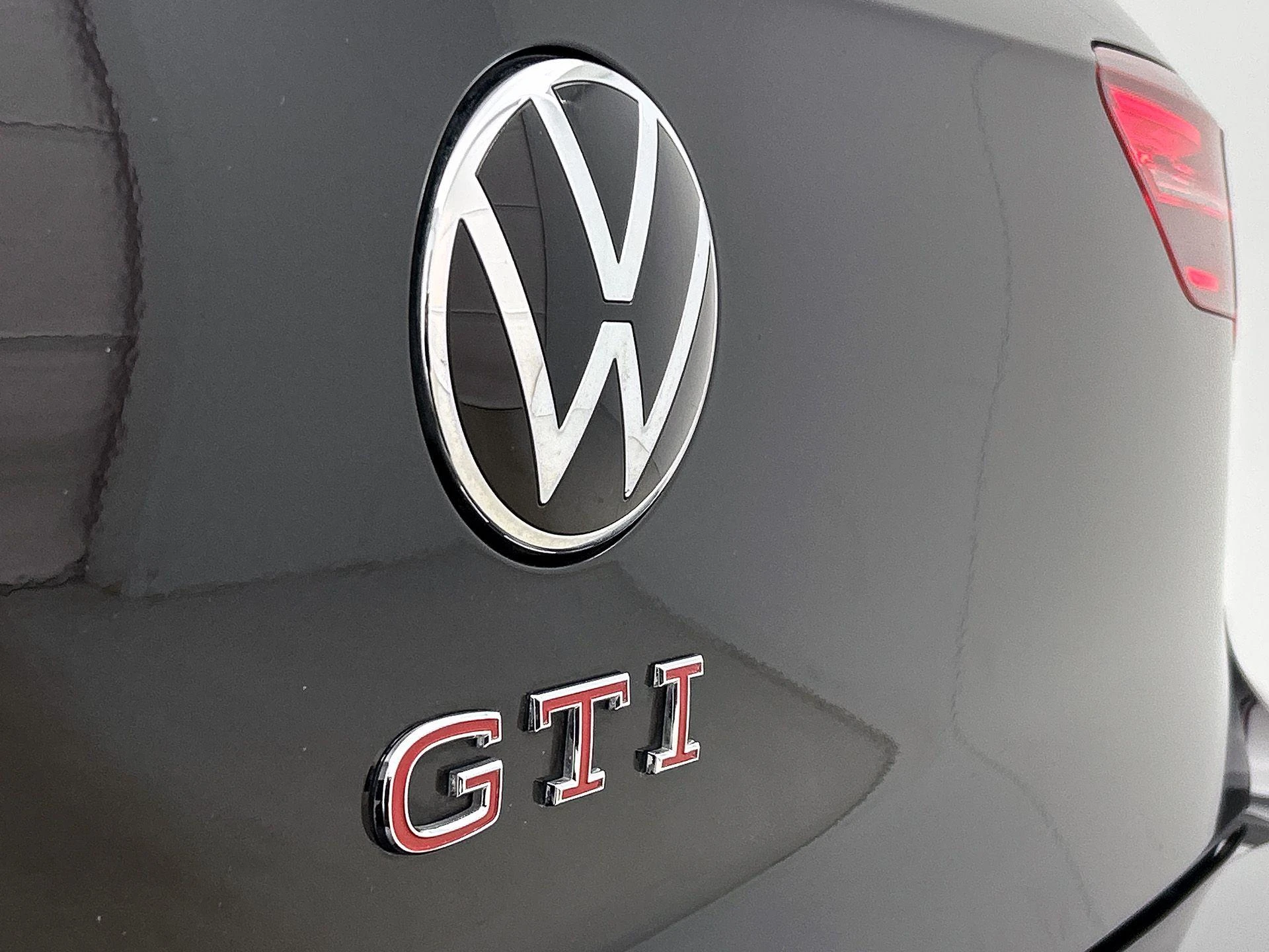 Volkswagen-Golf-image-37