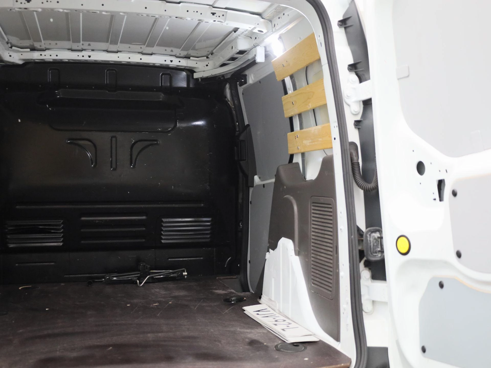 Ford-Transit Connect-image-15