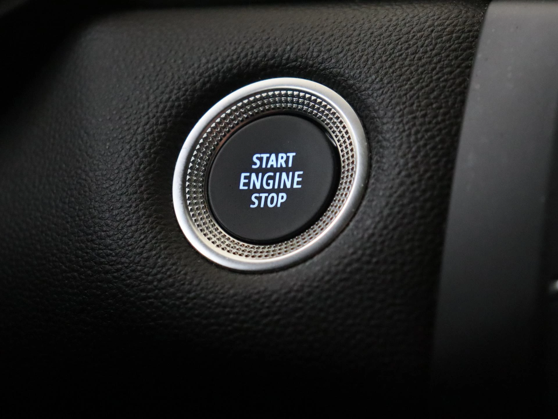 Renault-Captur-image-21