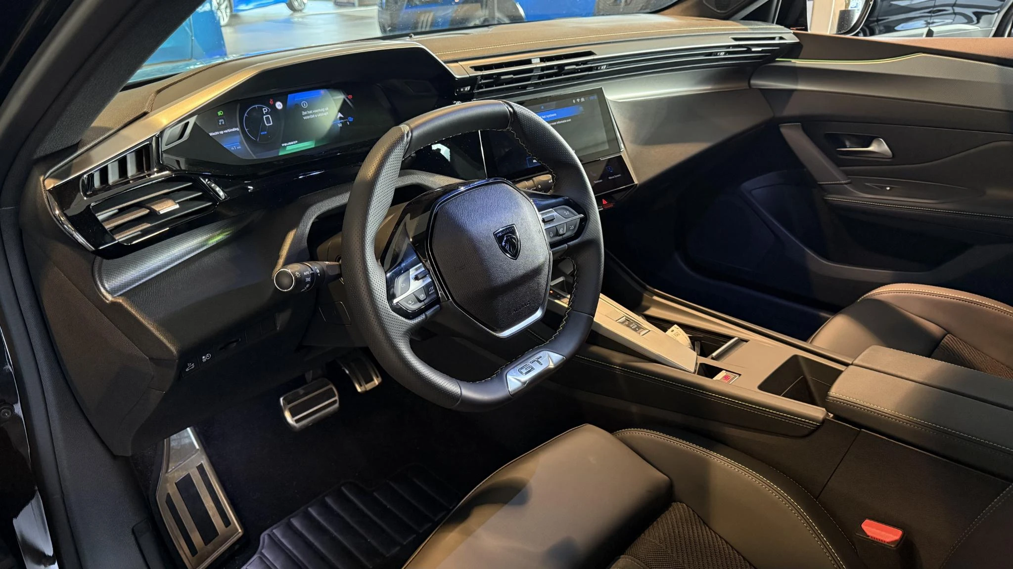 Peugeot-e-308-image-2