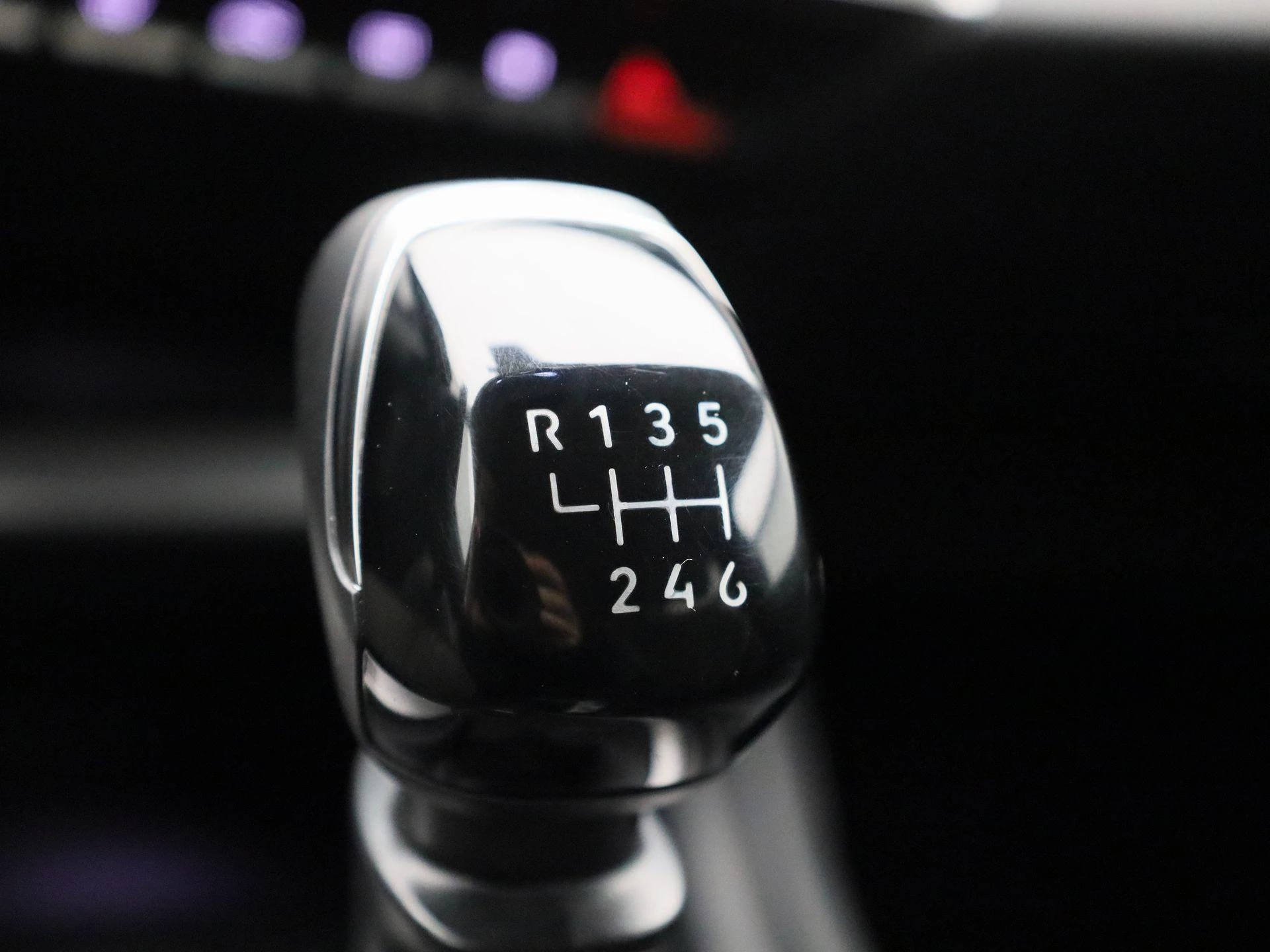 Peugeot-308-image-19