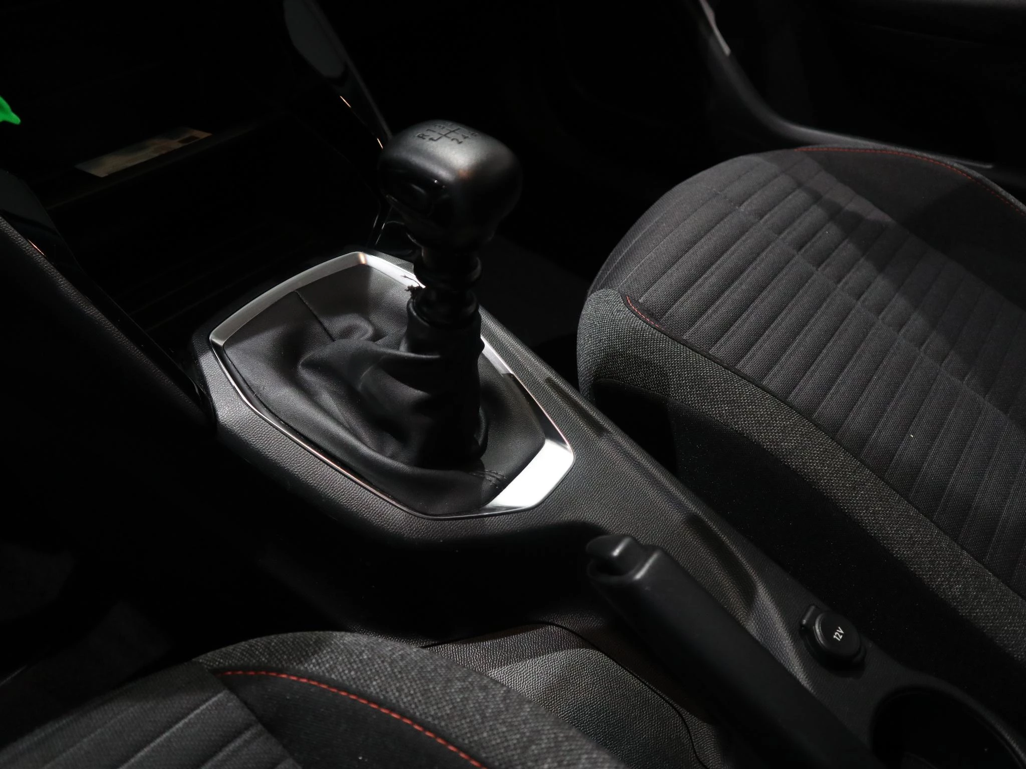 Peugeot-2008-image-18