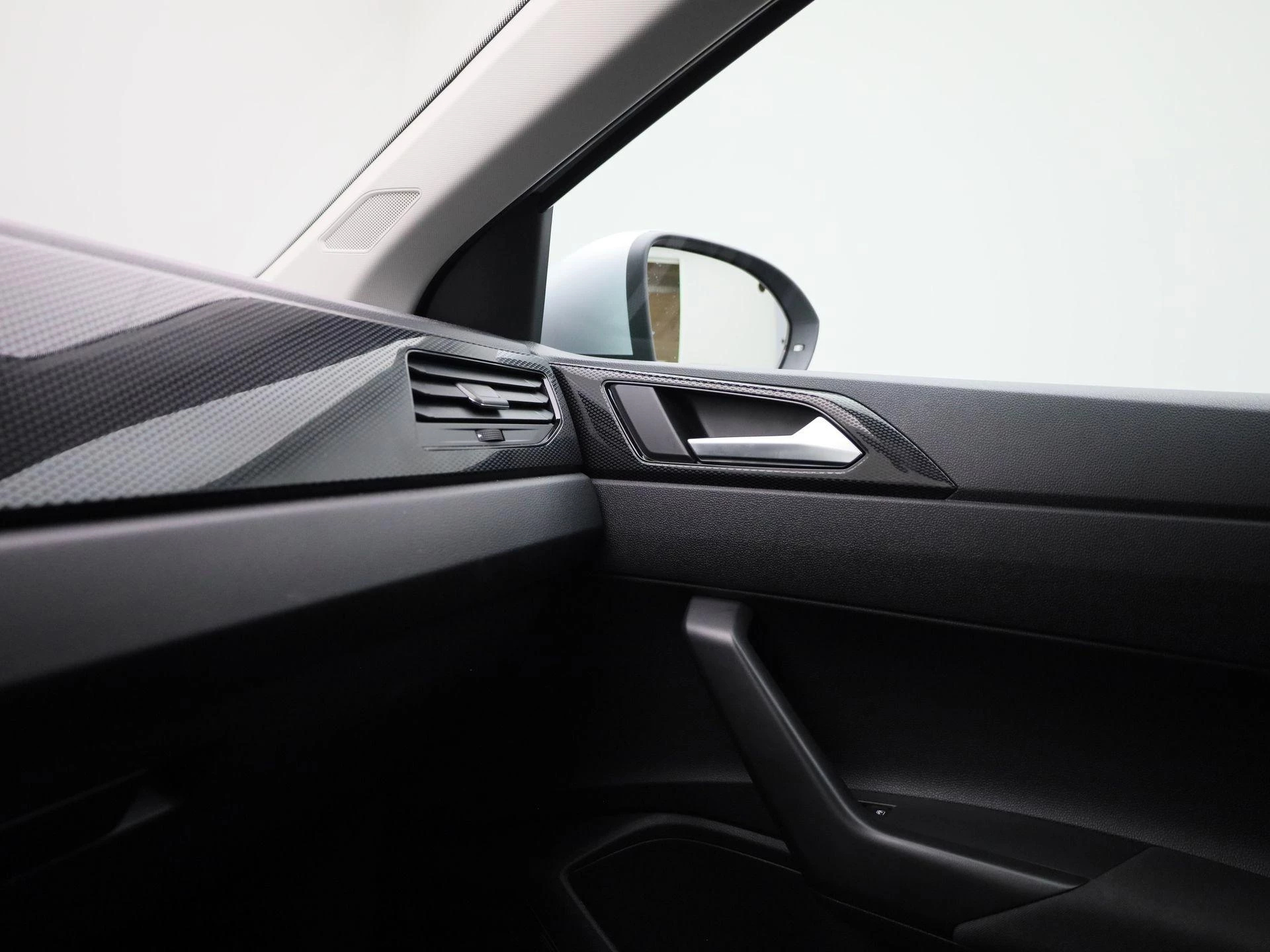 Volkswagen-Taigo-image-22