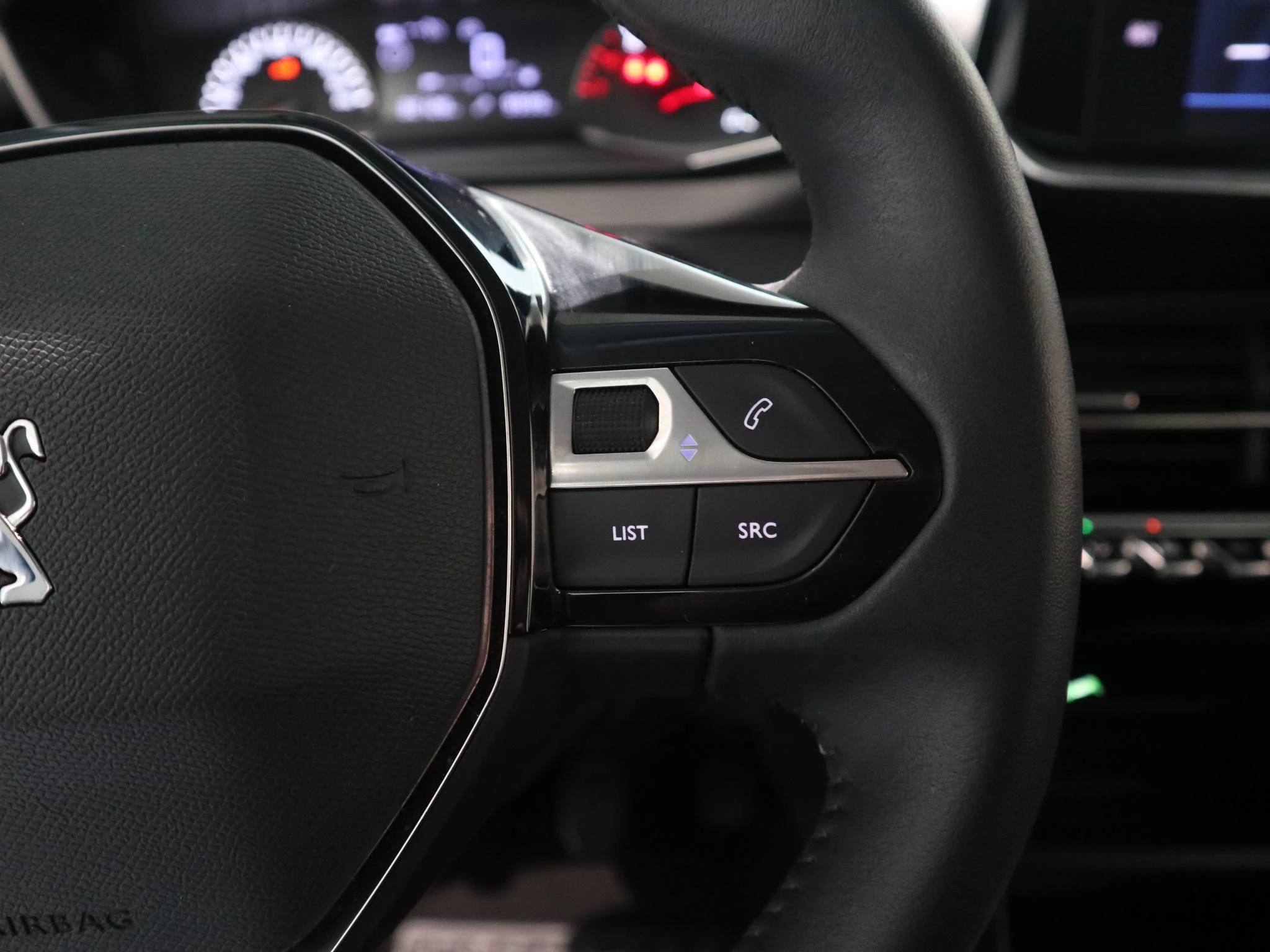 Peugeot-208-image-13