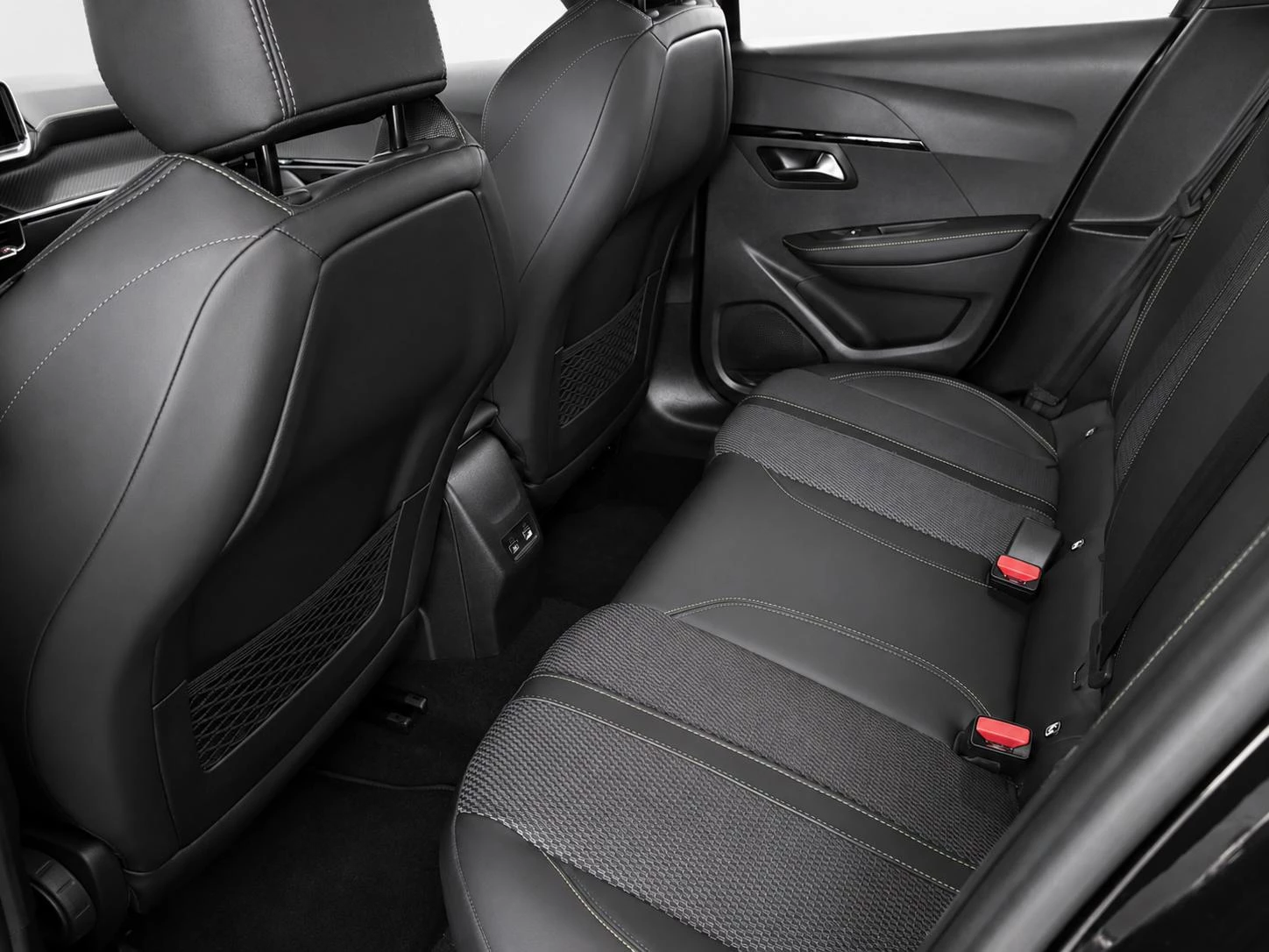Peugeot 208 1.2 Hybrid 145 e-DCS6 GT