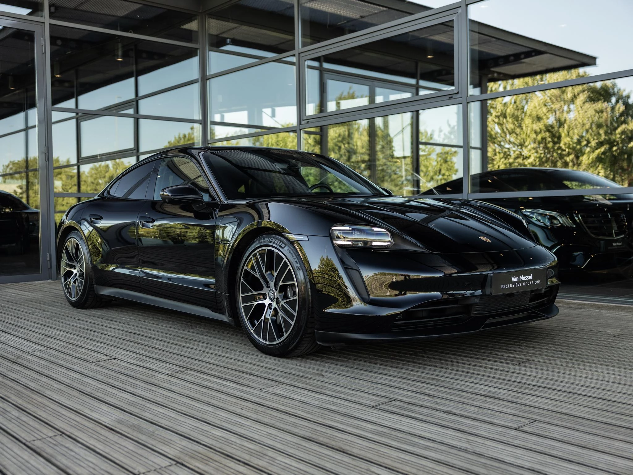 Porsche Taycan Performance 84 kWh