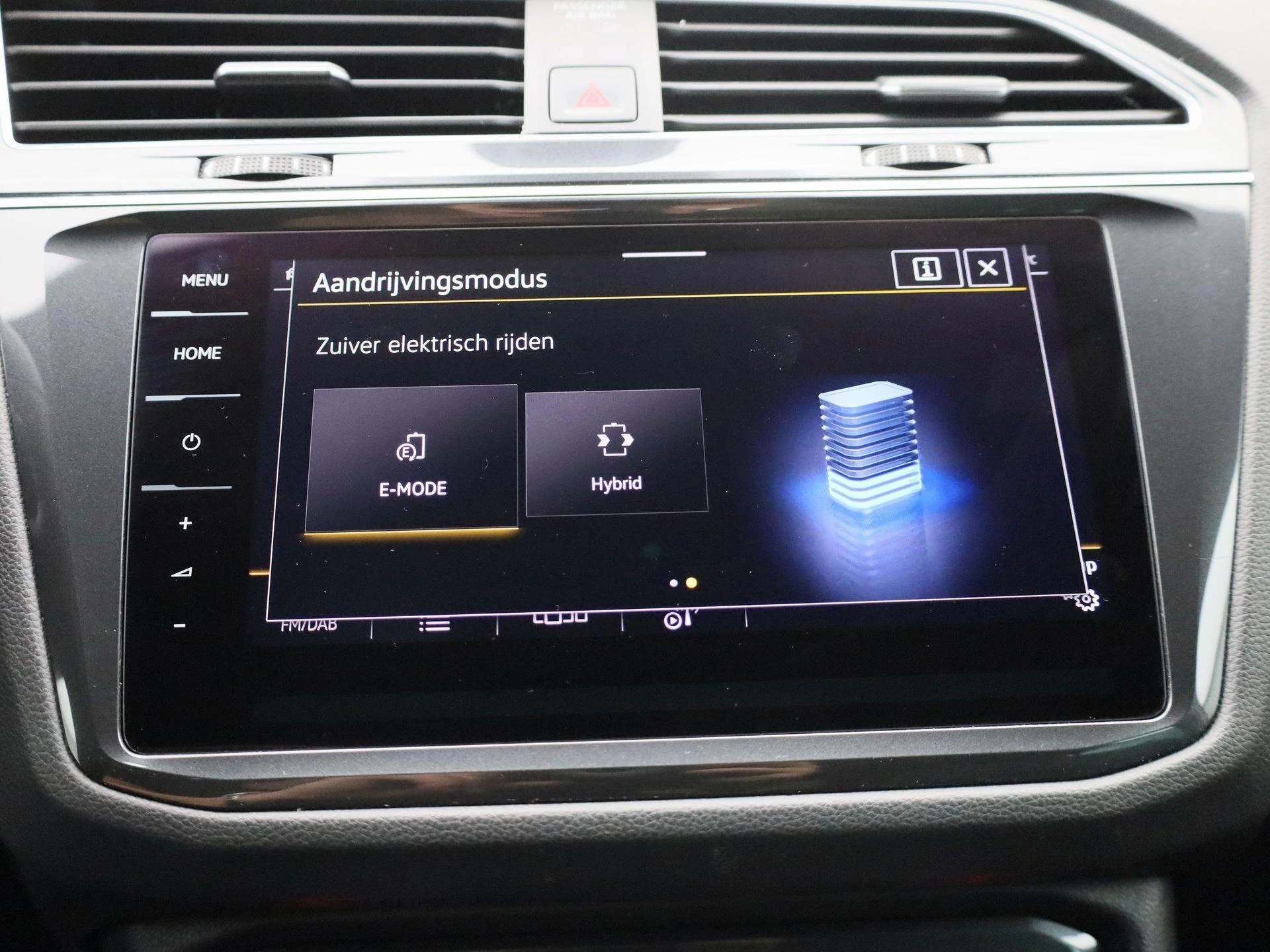 Volkswagen-Tiguan-image-24