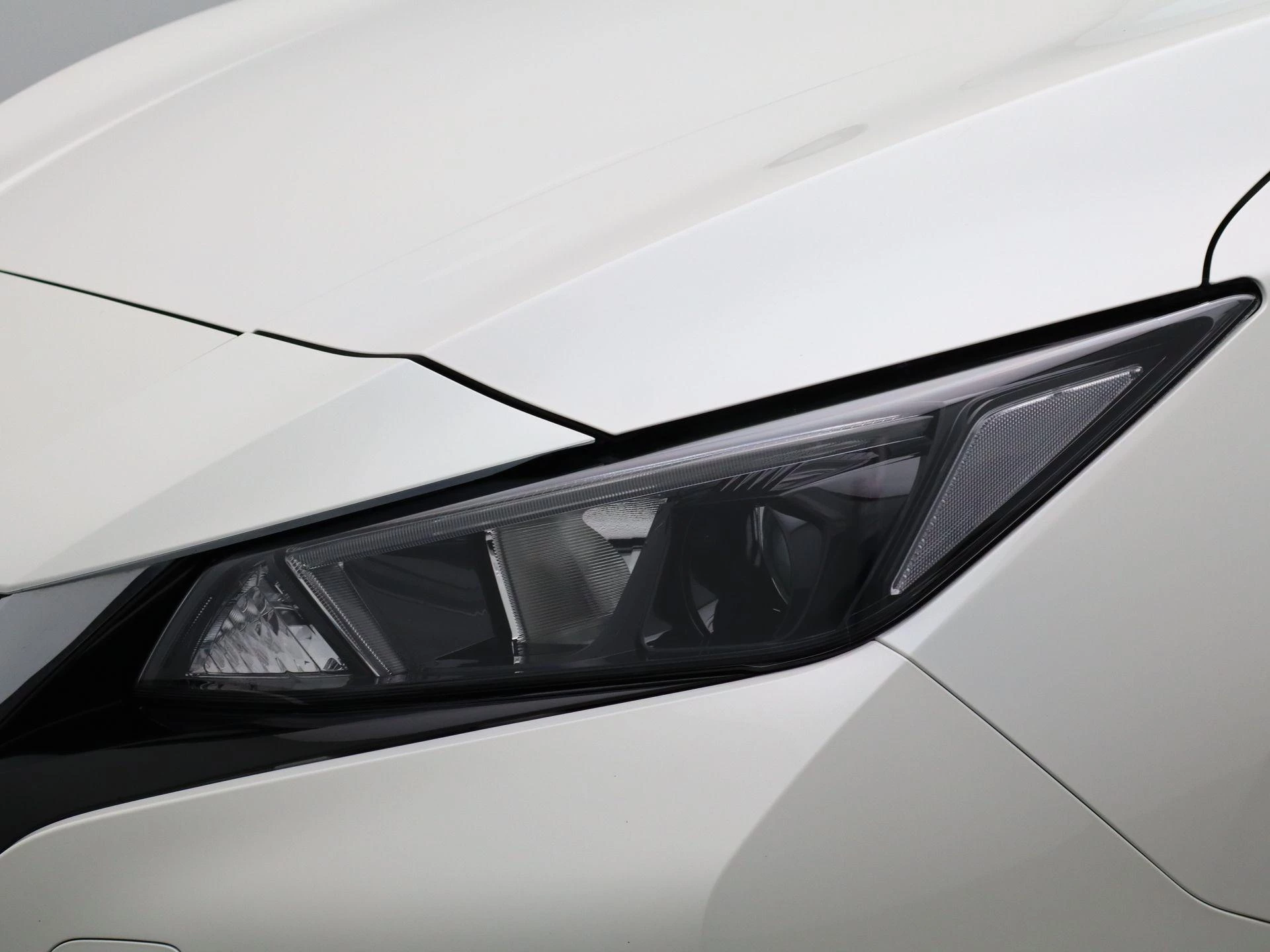 Nissan-Leaf-image-17