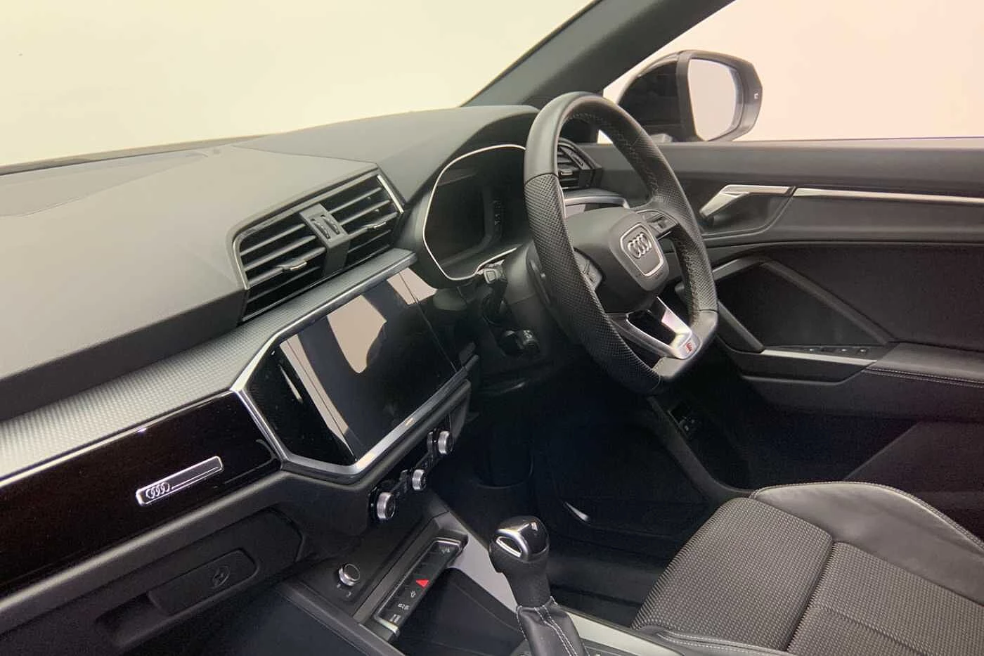 Audi-Q3-image-1
