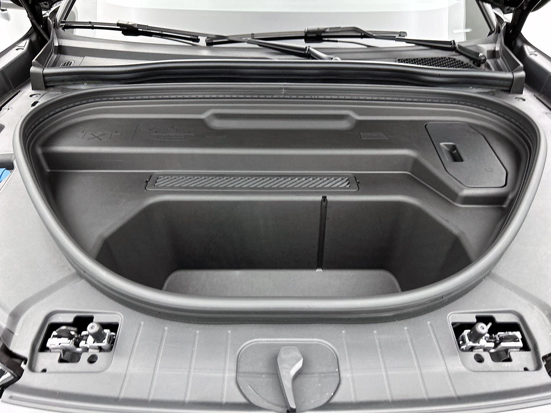 Audi-Q6 e-tron-image-31