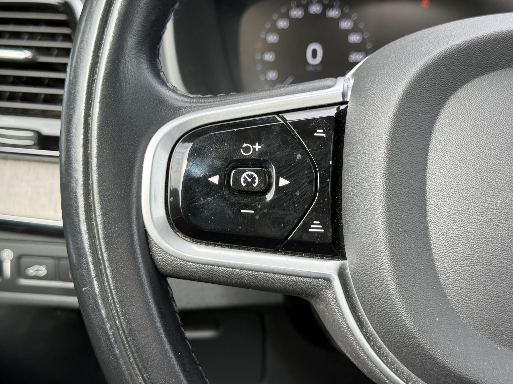 Volvo-XC90-image-27