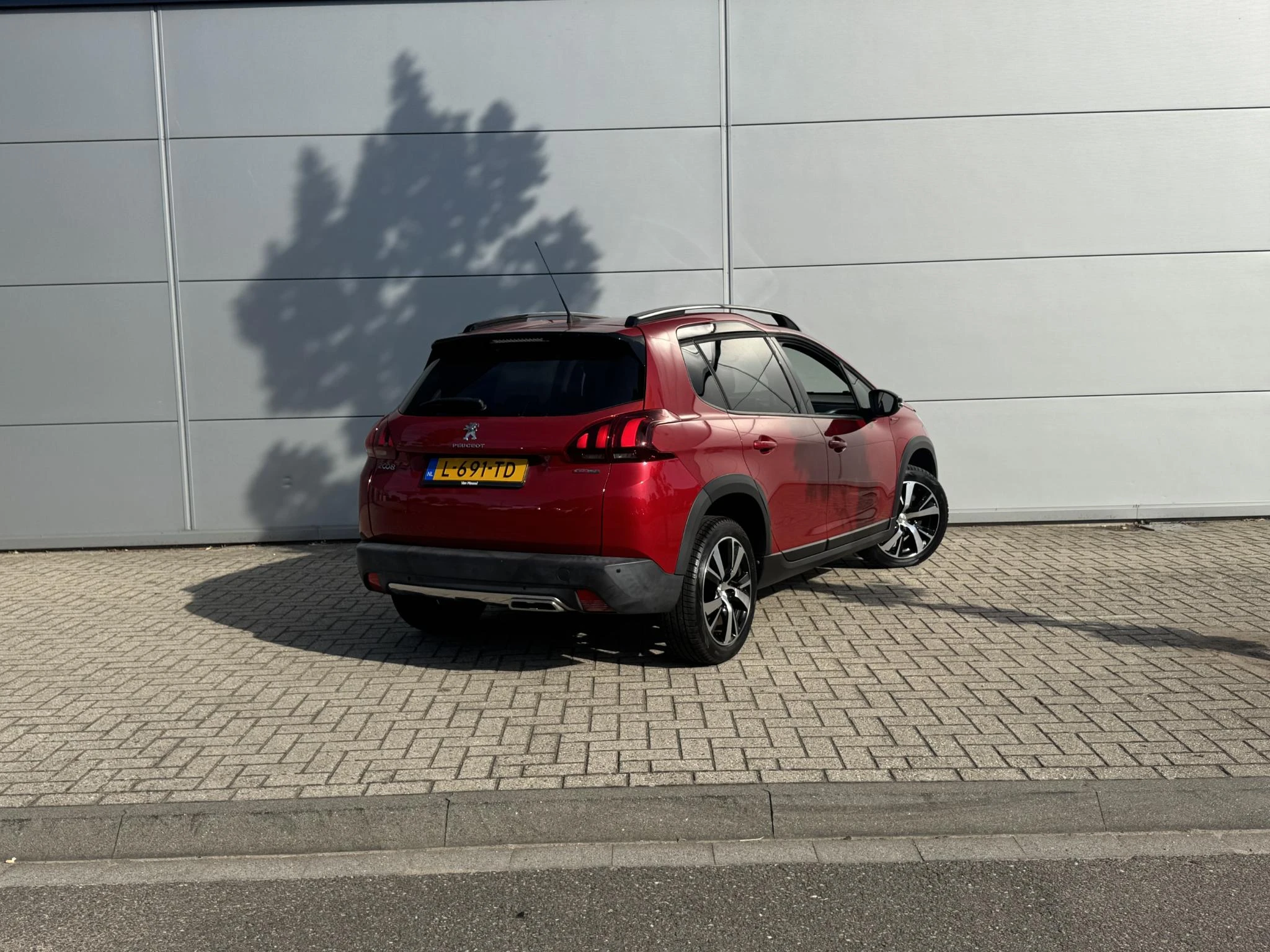 Peugeot-2008-image-5